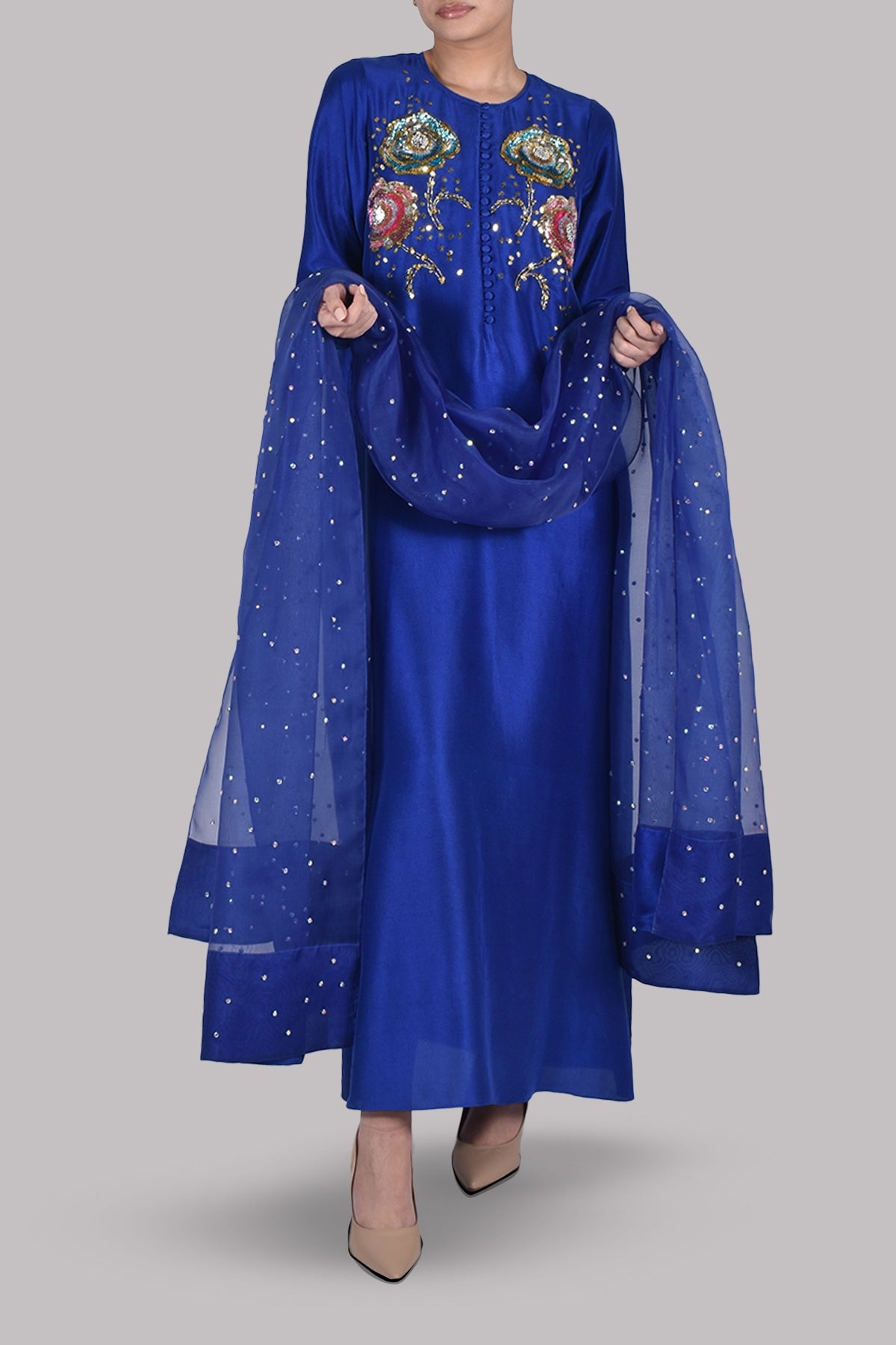 https://www.museluxe.com/wp-content/uploads/2025/02/1025664-1-surf-the-web-blue-embellished-maxi-set_gnfaa01hxoox0y1j.jpg
