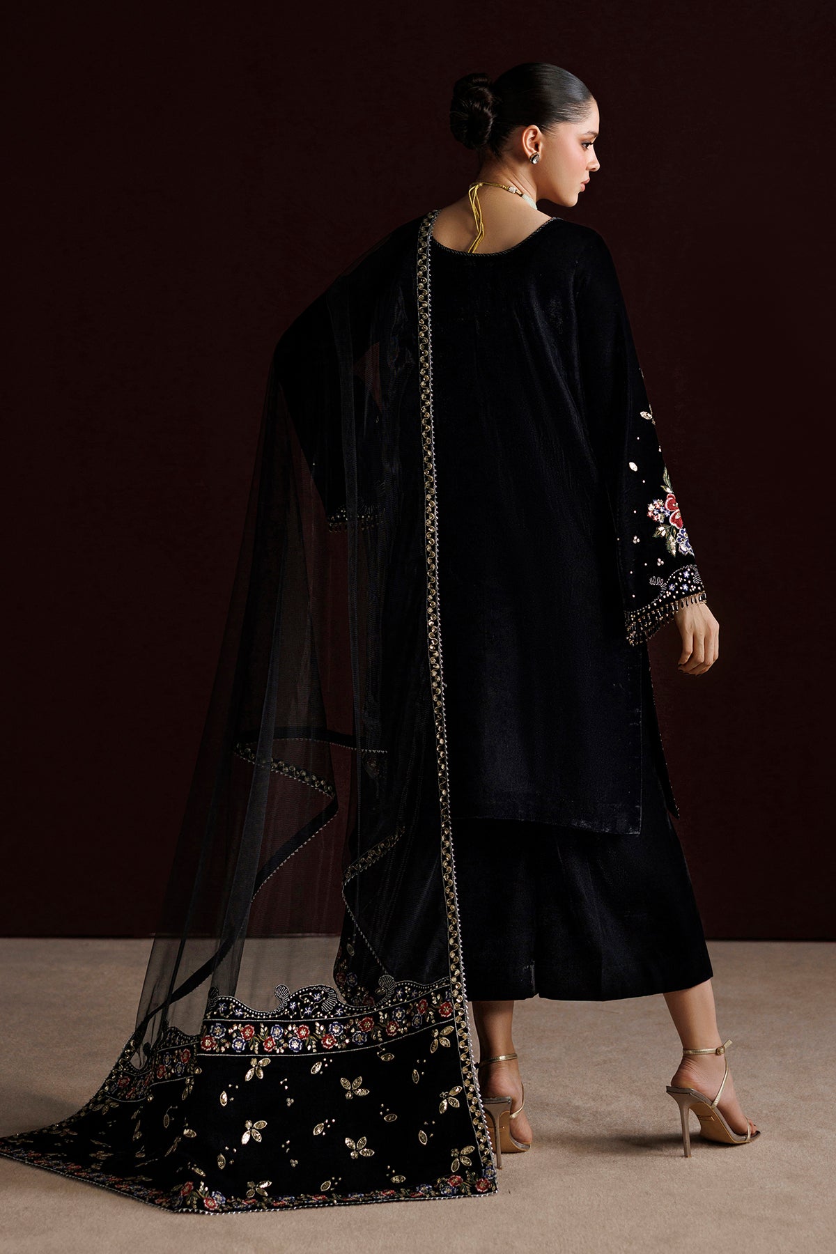 EMBROIDERED VELVET SF-4552