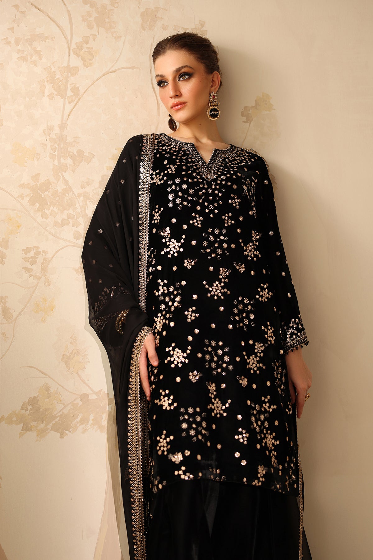 EMBROIDERED VELVET SF-4316