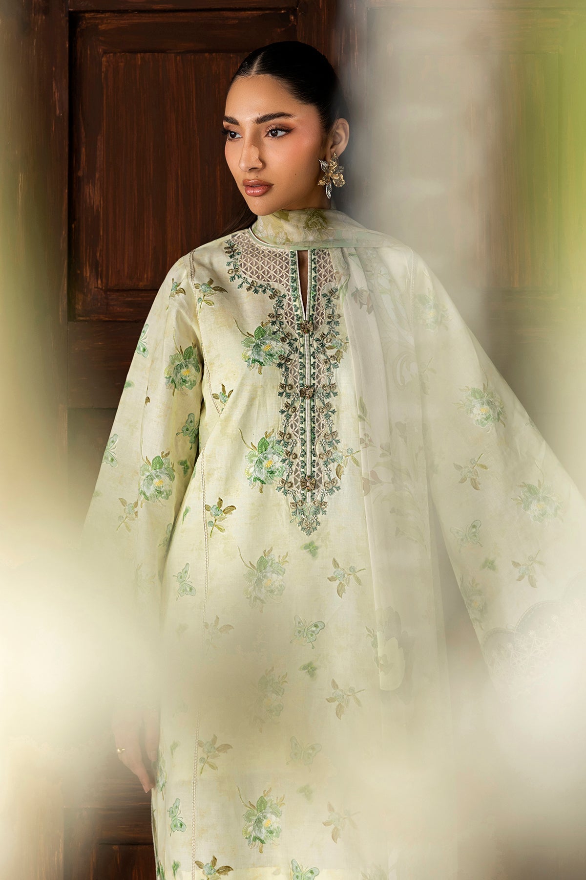 EMBROIDERED LAWN SF-4420