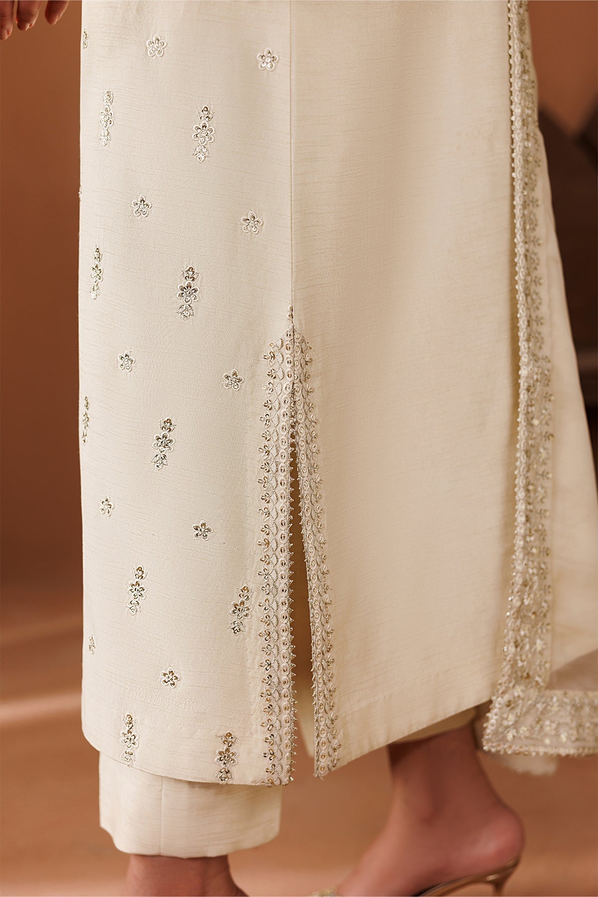 Embroidered Raw Silk Sf-4434