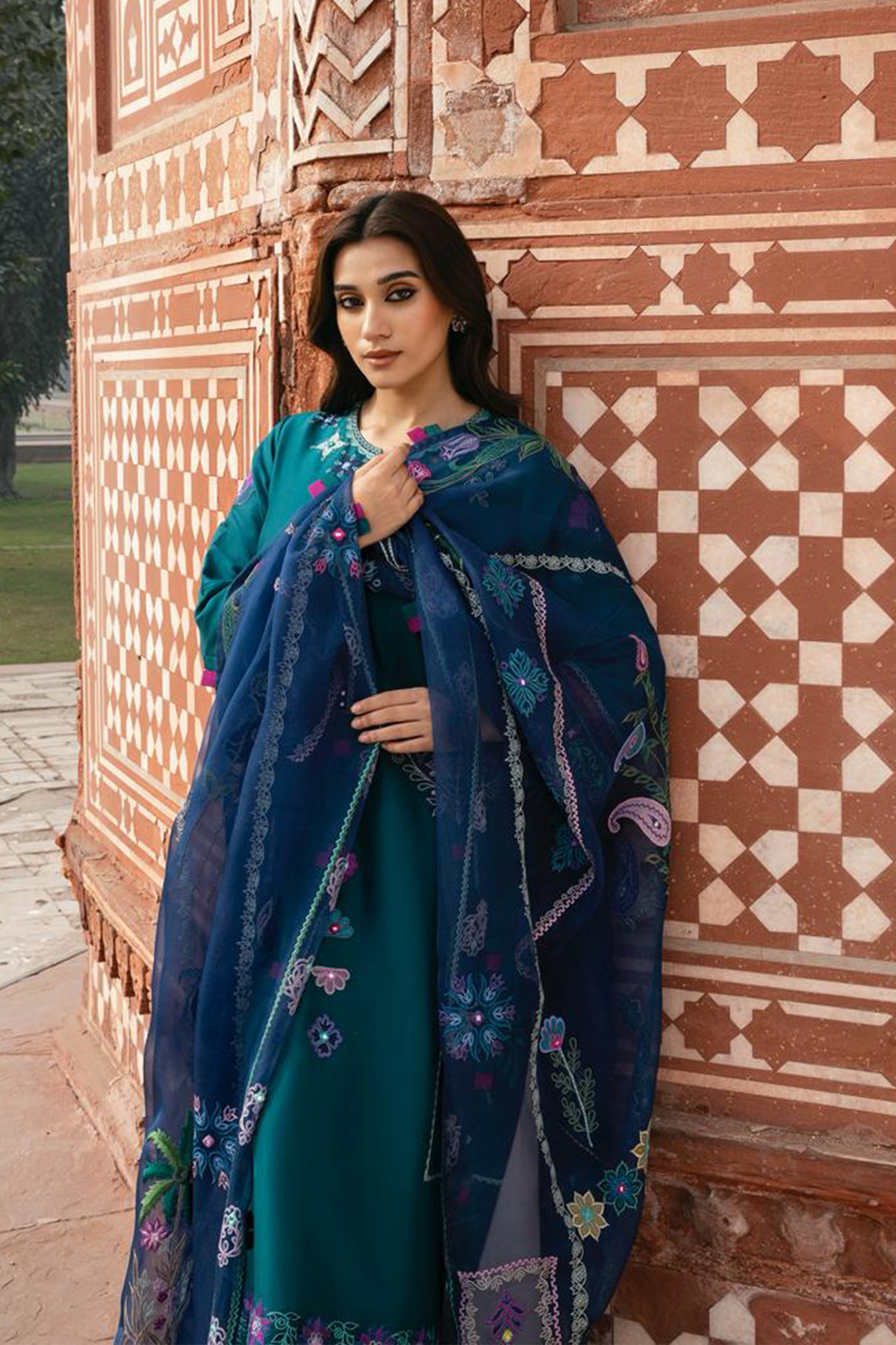 GUL NIHAAL