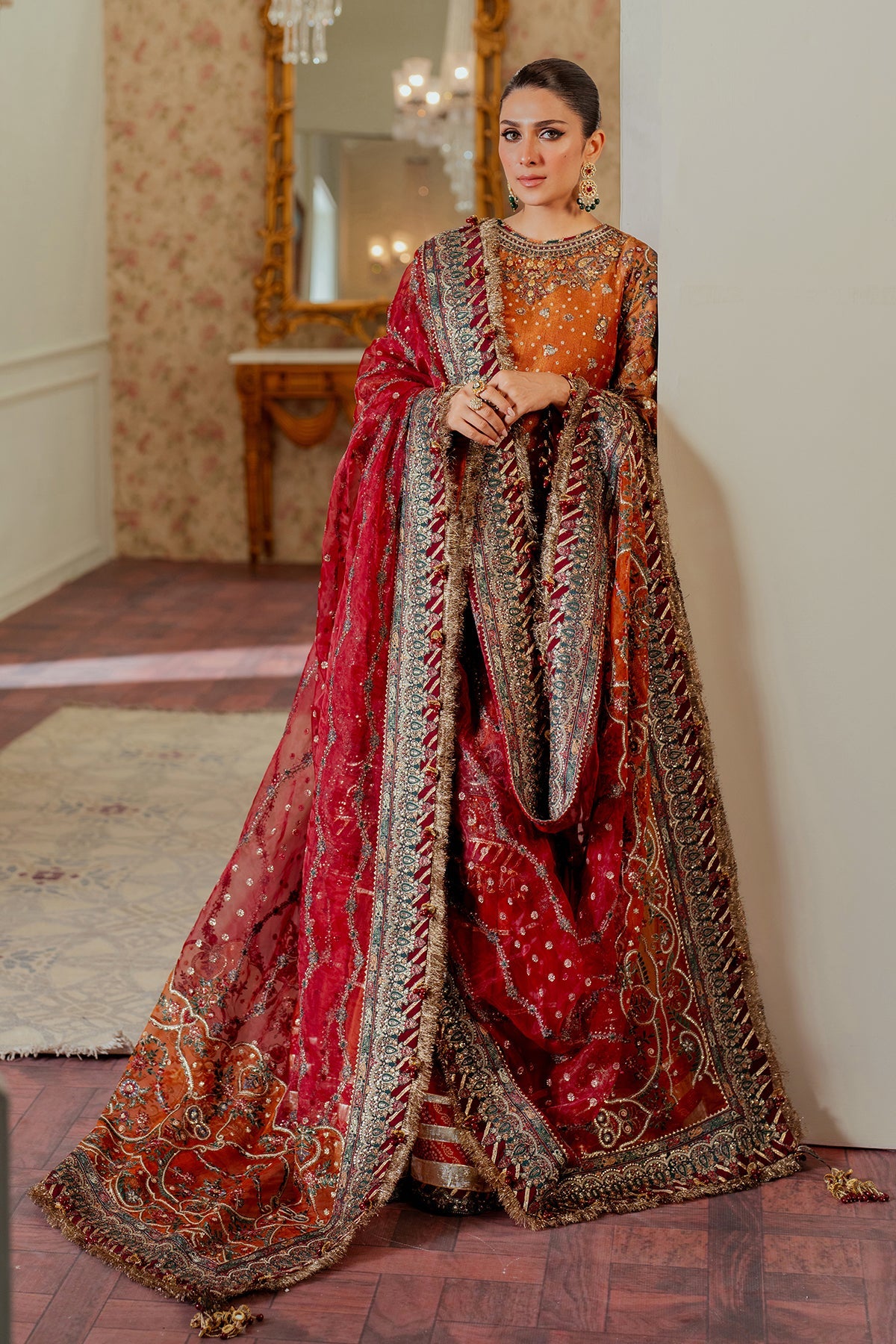 QUEENS COURT - REGALIA MUSE