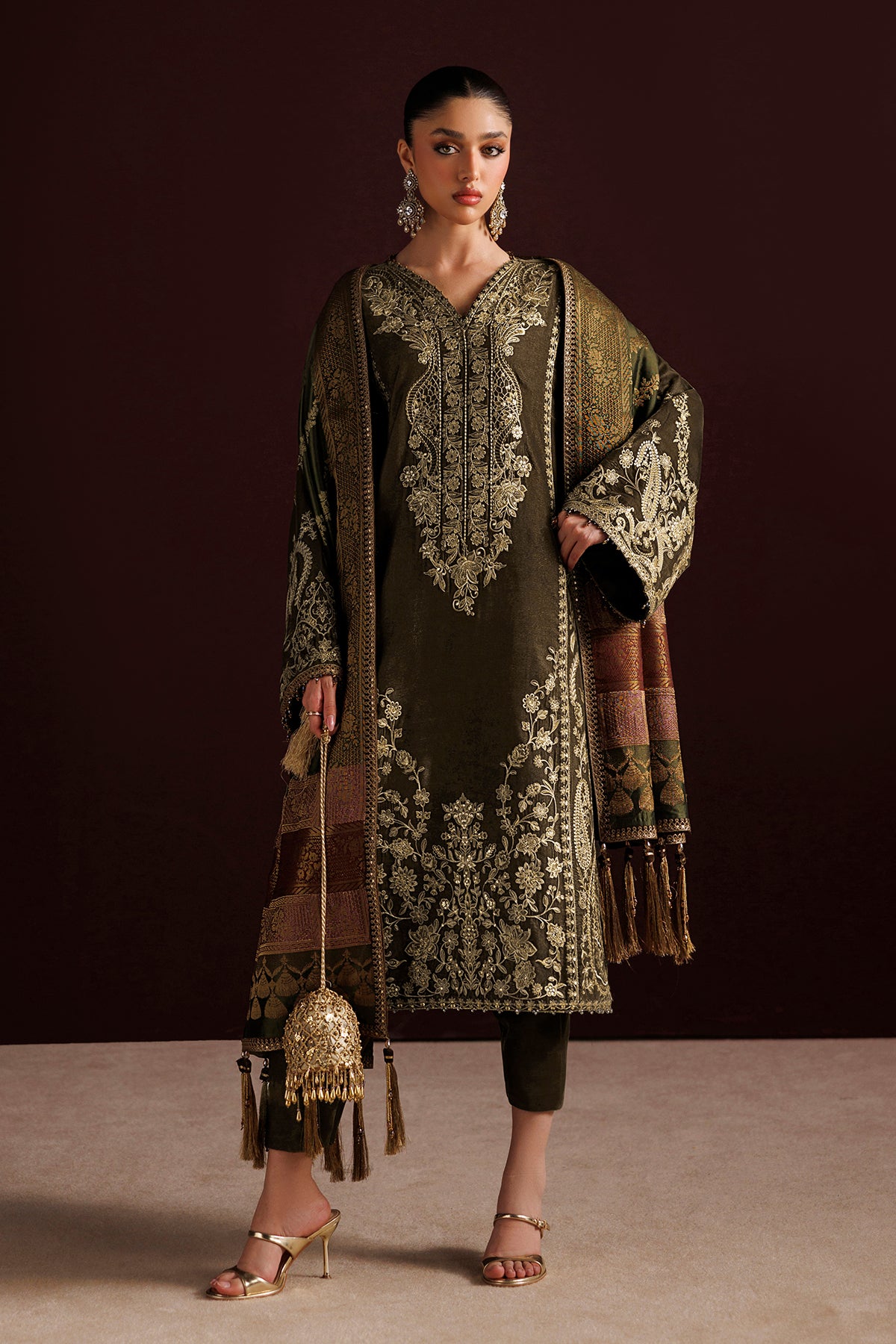 EMBROIDERED VELVET UF-4553