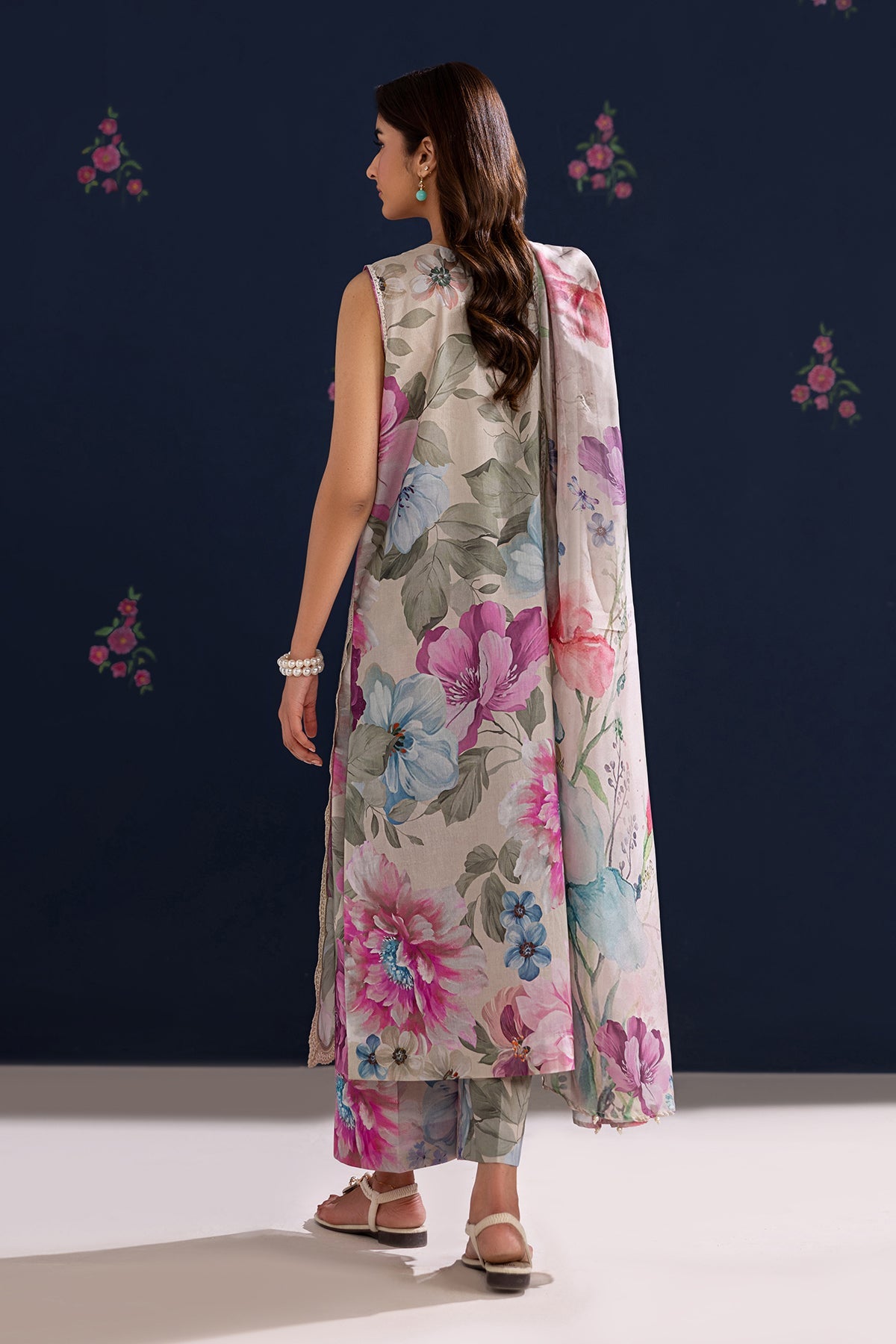Embroidered Lawn Uf-4458
