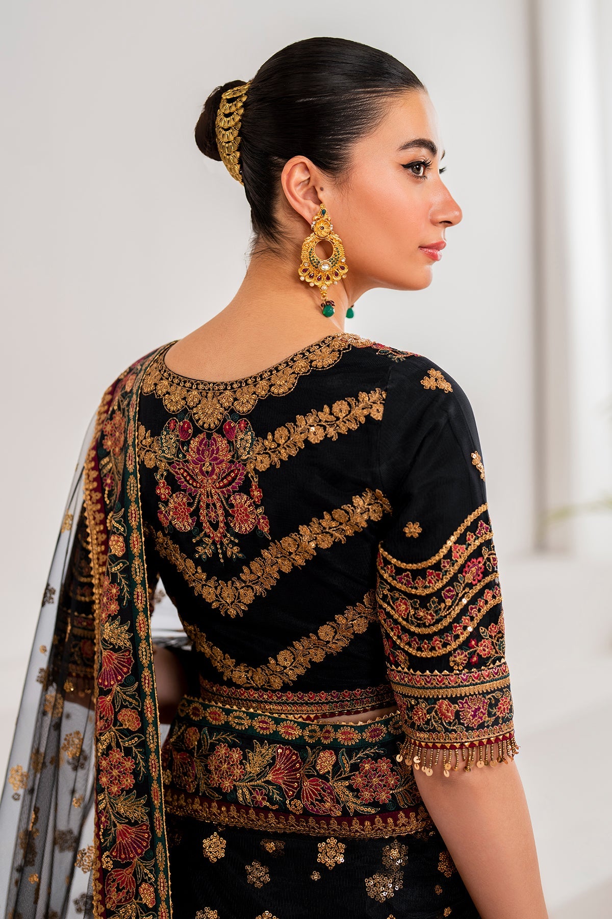 EMBROIDERED NET UF-700