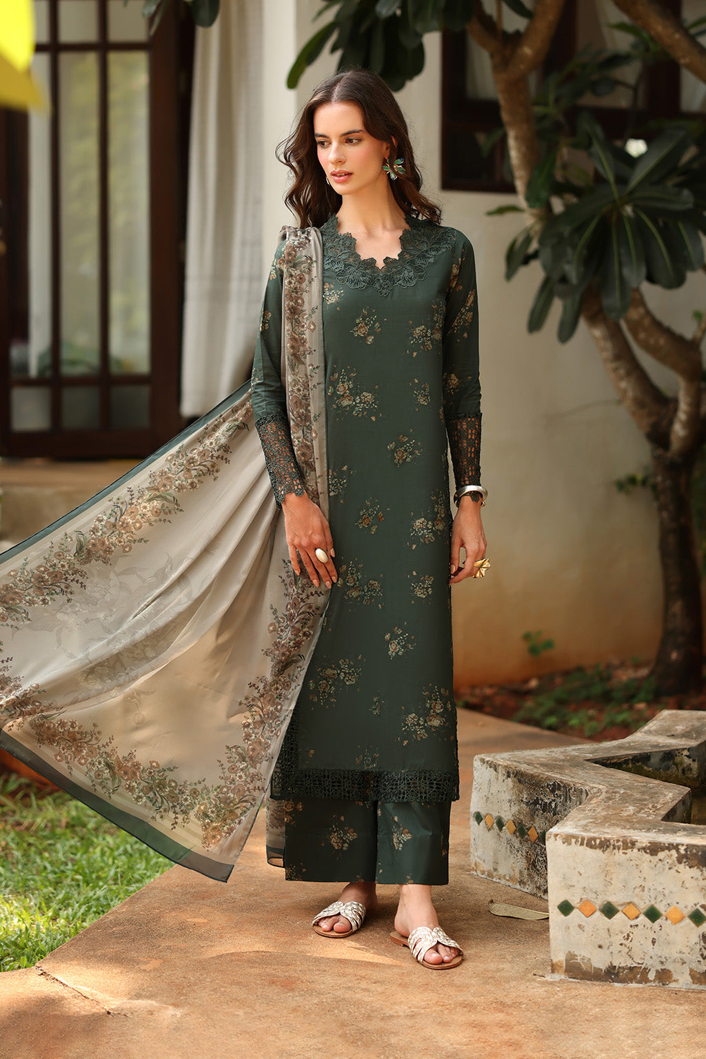 UE-489 Printed Lawn