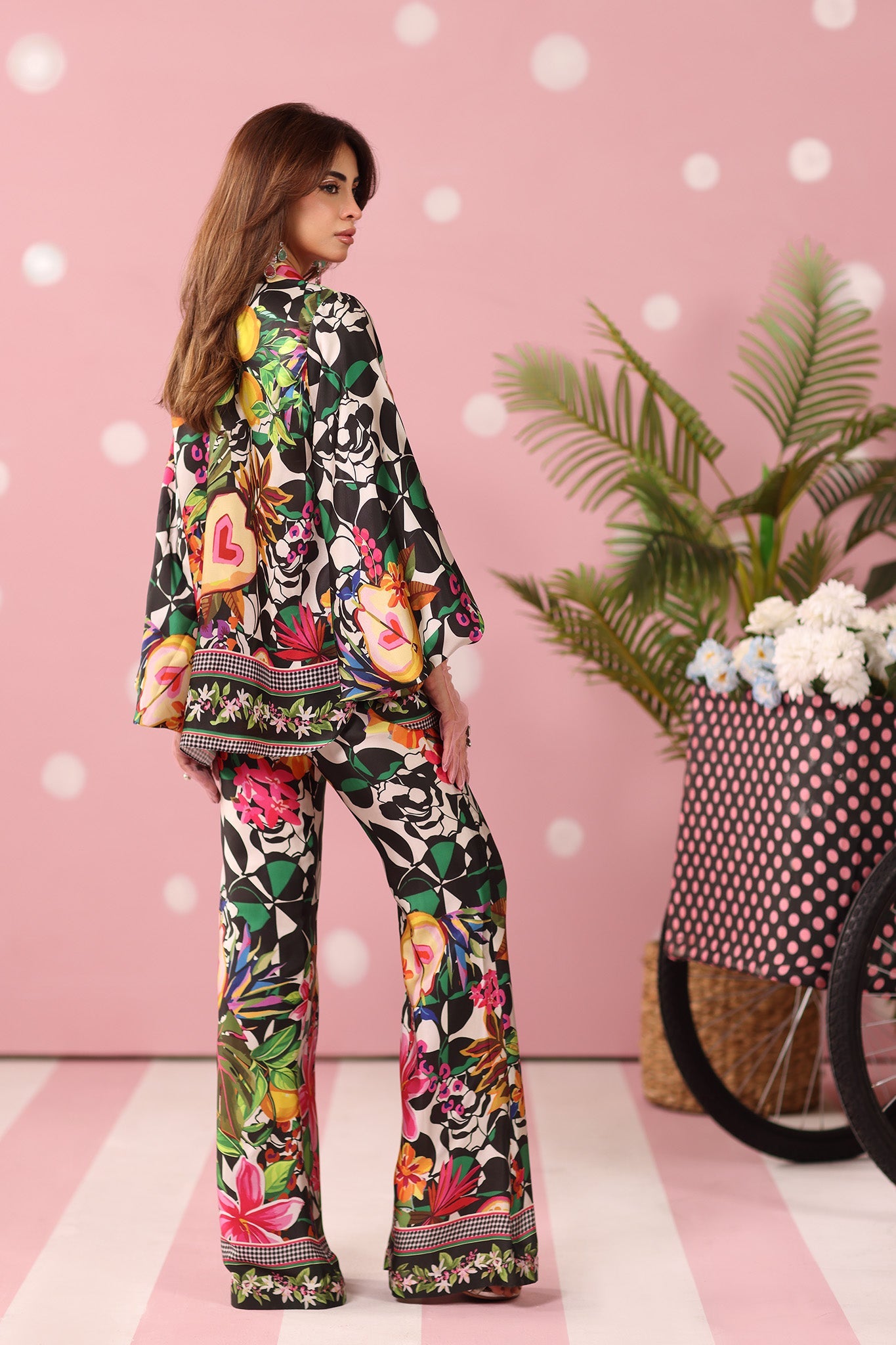 Noir Tropics
