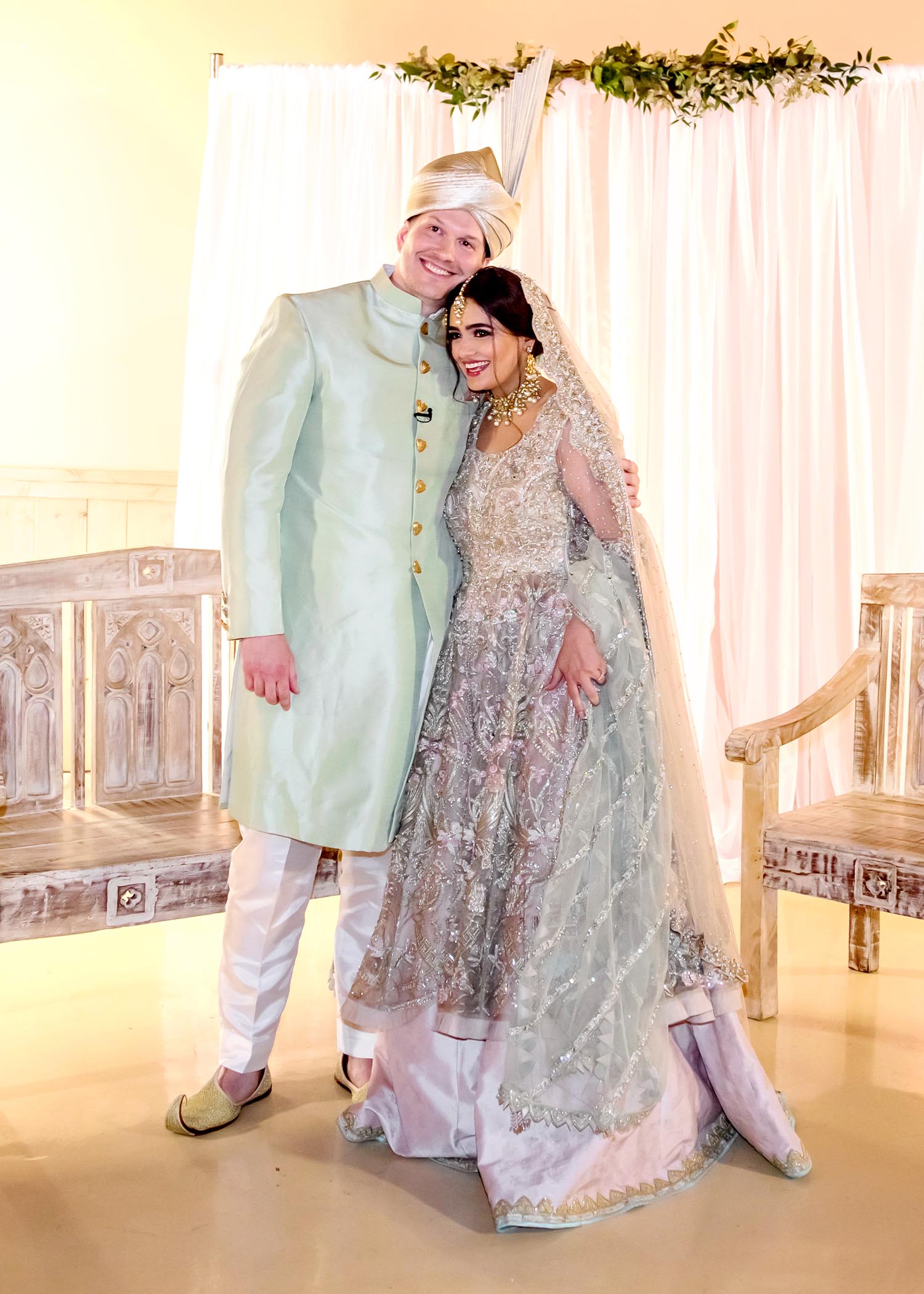 sadaf-fawad-khan-pool-61973578