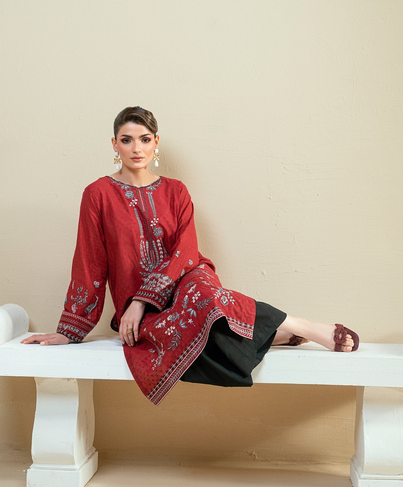 KEP-04 RED-COTTON BROCHE STITCHED 2PC