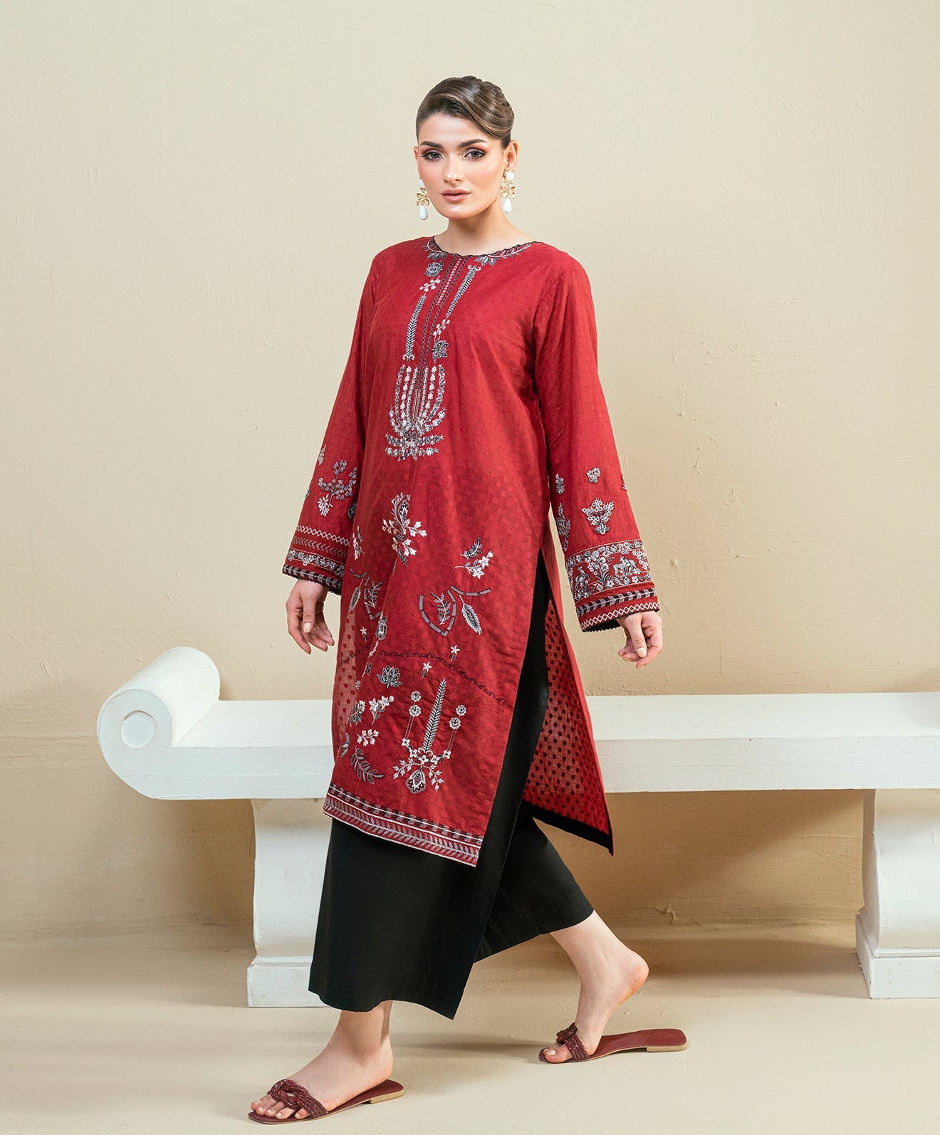 KEP-04 RED-COTTON BROCHE STITCHED 2PC