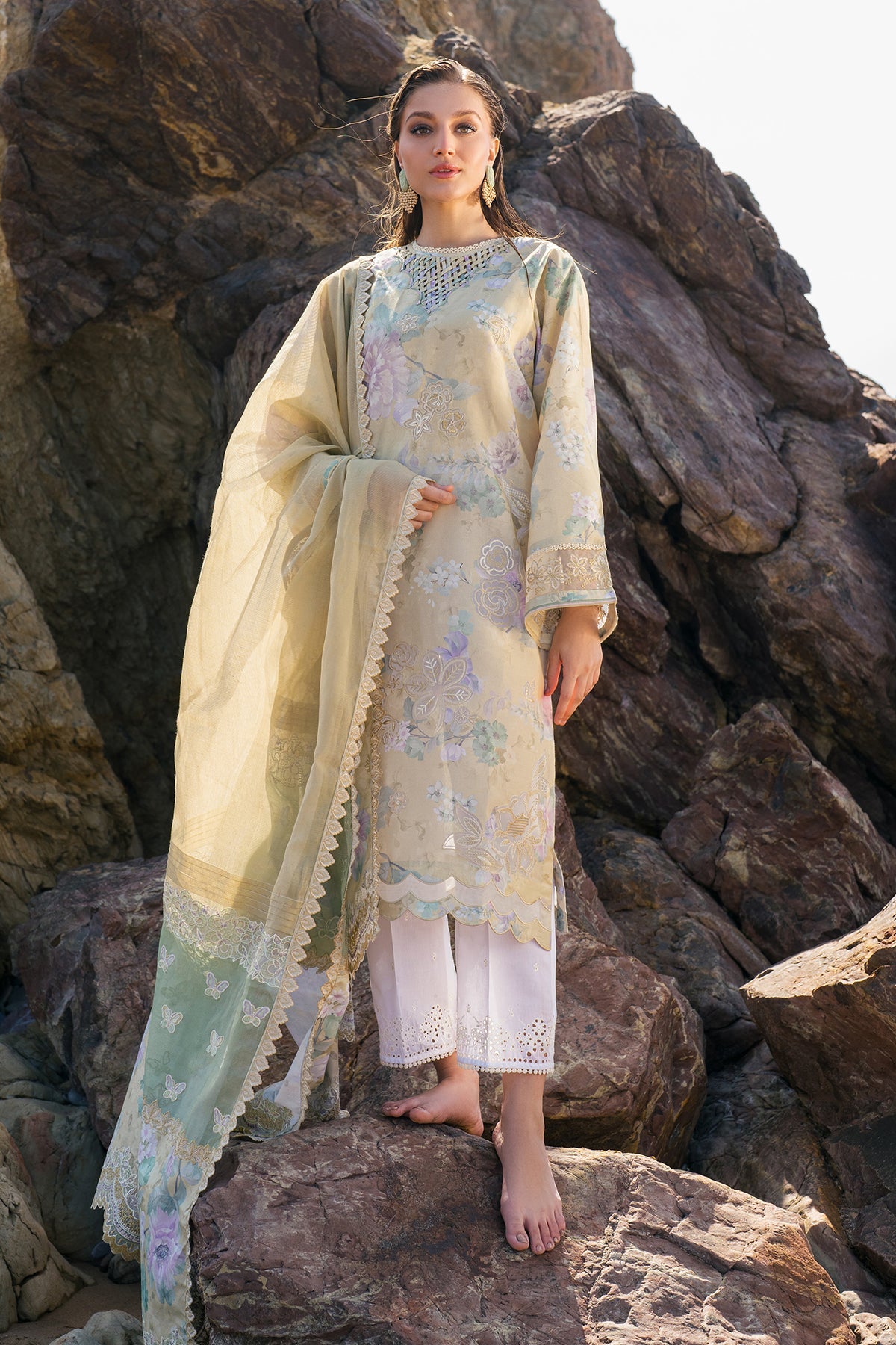 EMBROIDERED PRINTED LAWN SF-4112