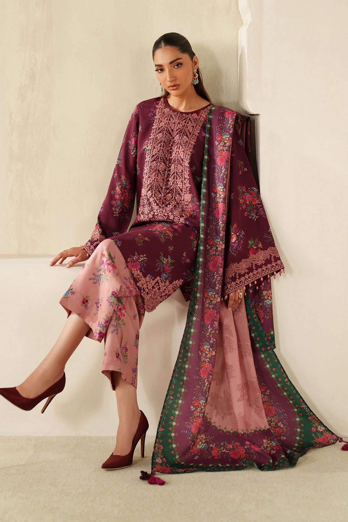 EMBROIDERED KHADDAR SF-4338