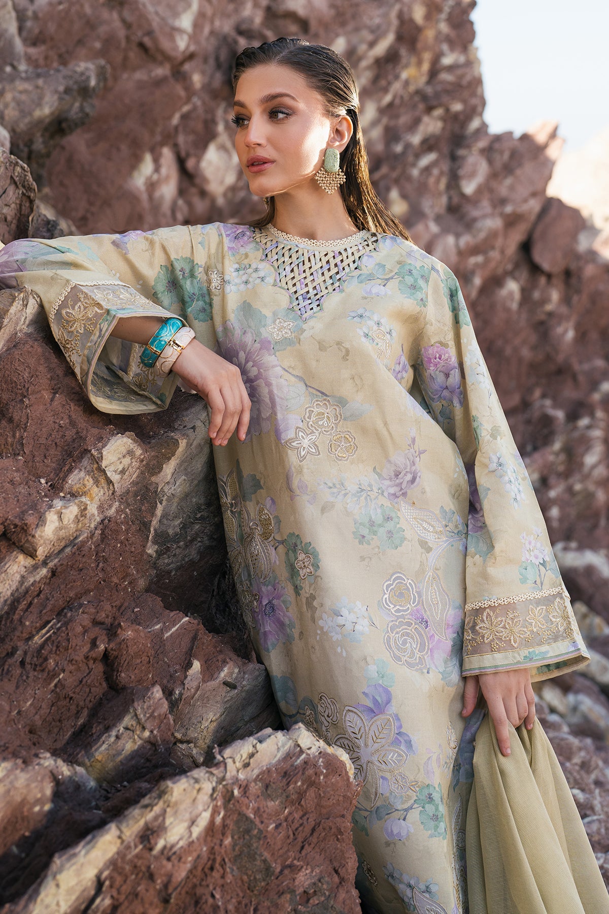 EMBROIDERED PRINTED LAWN SF-4112