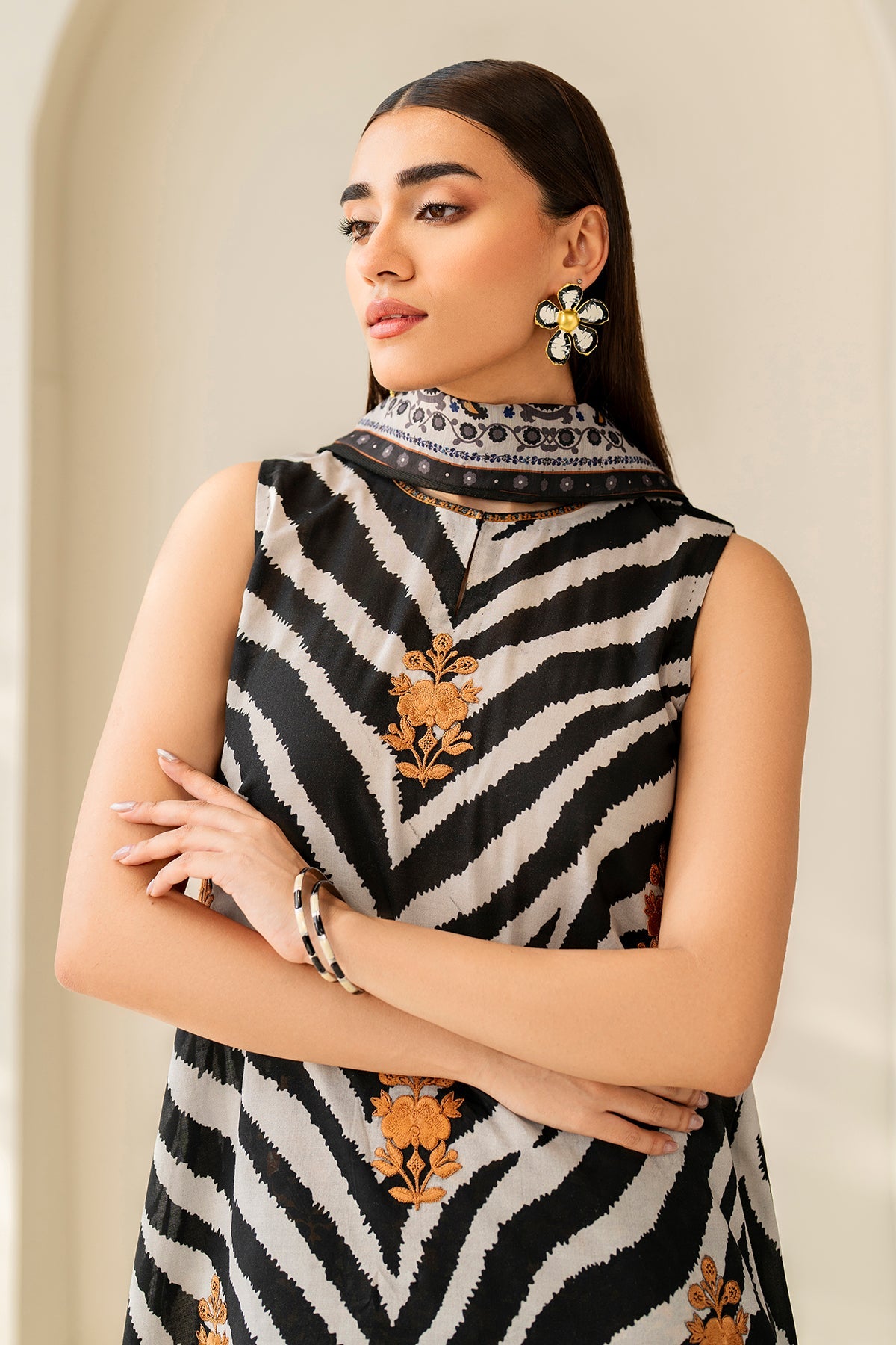 EMBROIDERED PRINTED LAWN SF-4206