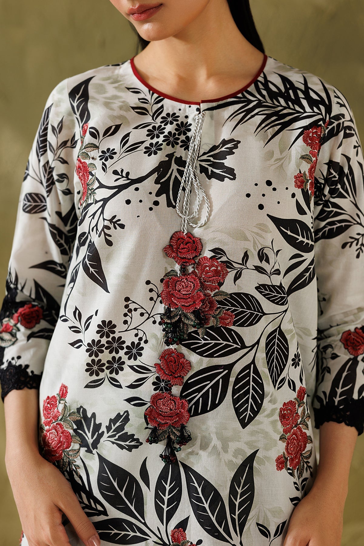 EMBROIDERED LAWN SF-4505