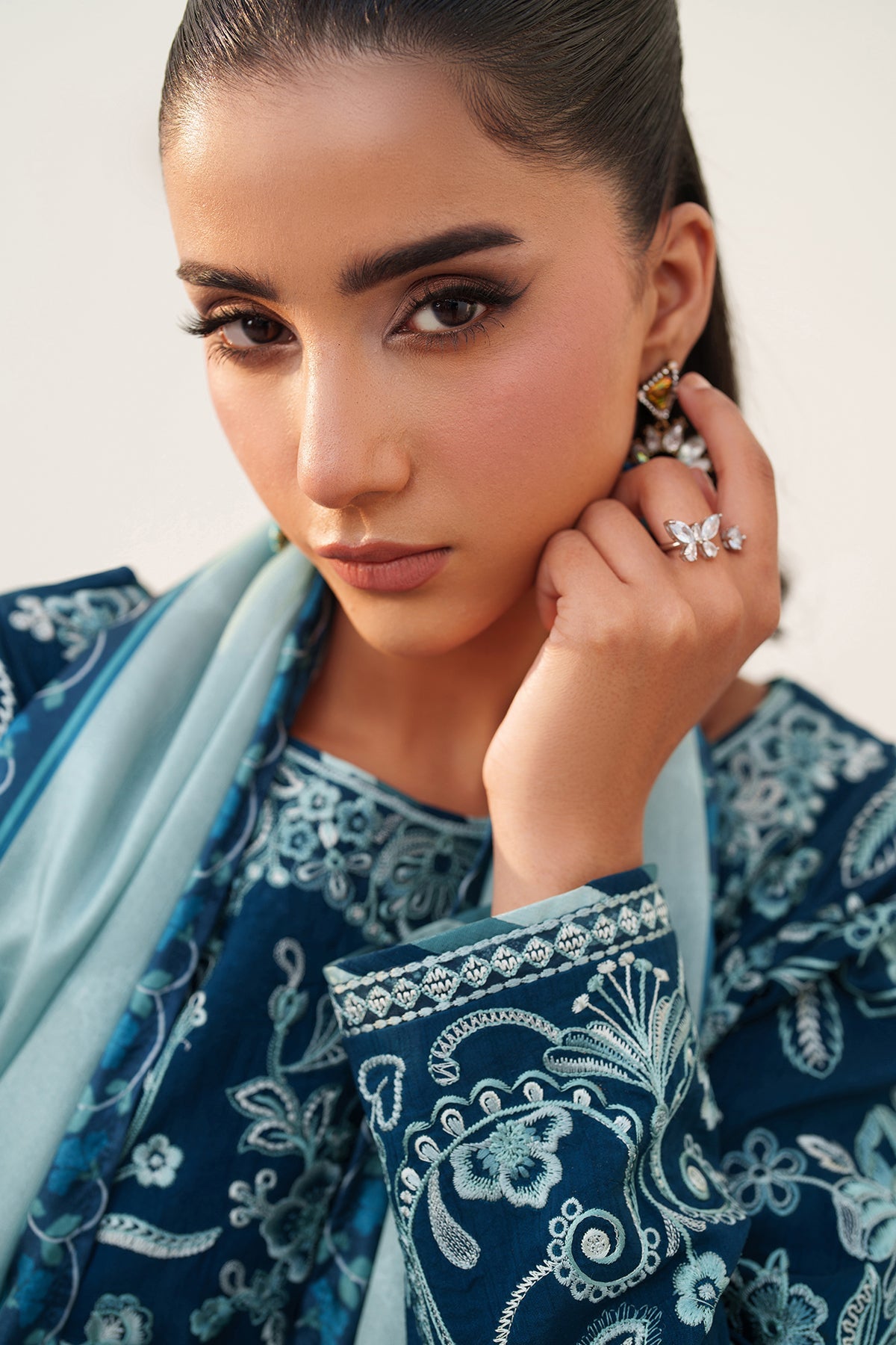 EMBROIDERED RAW SILK UF-4384