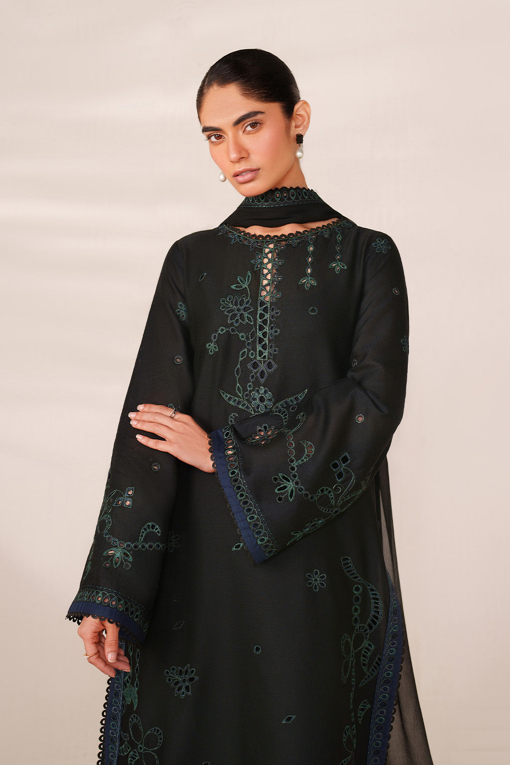UE-628 Embroidered  Lawn