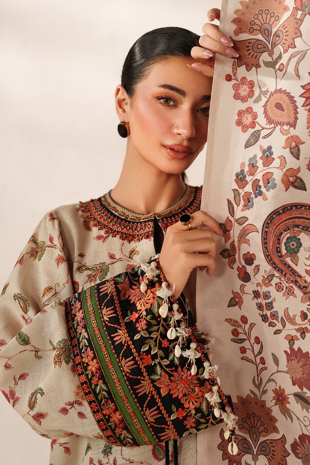 EMBROIDERED VISCOSE UF-4356