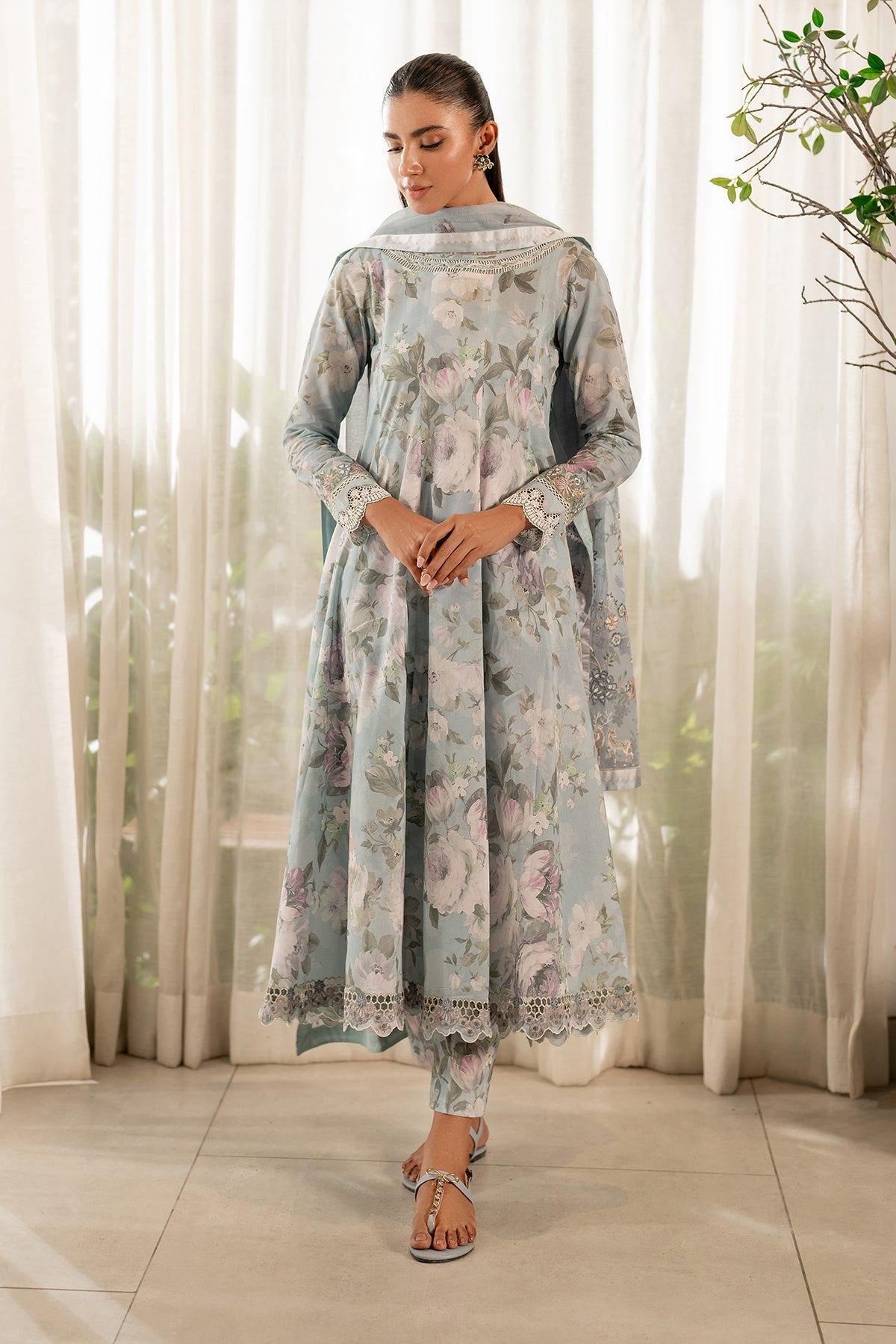 EMBROIDERED PRINTED LAWN UF-4103