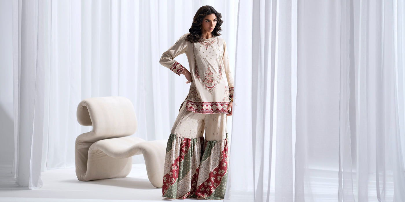 Embroidered Suit (E0967/104/006)