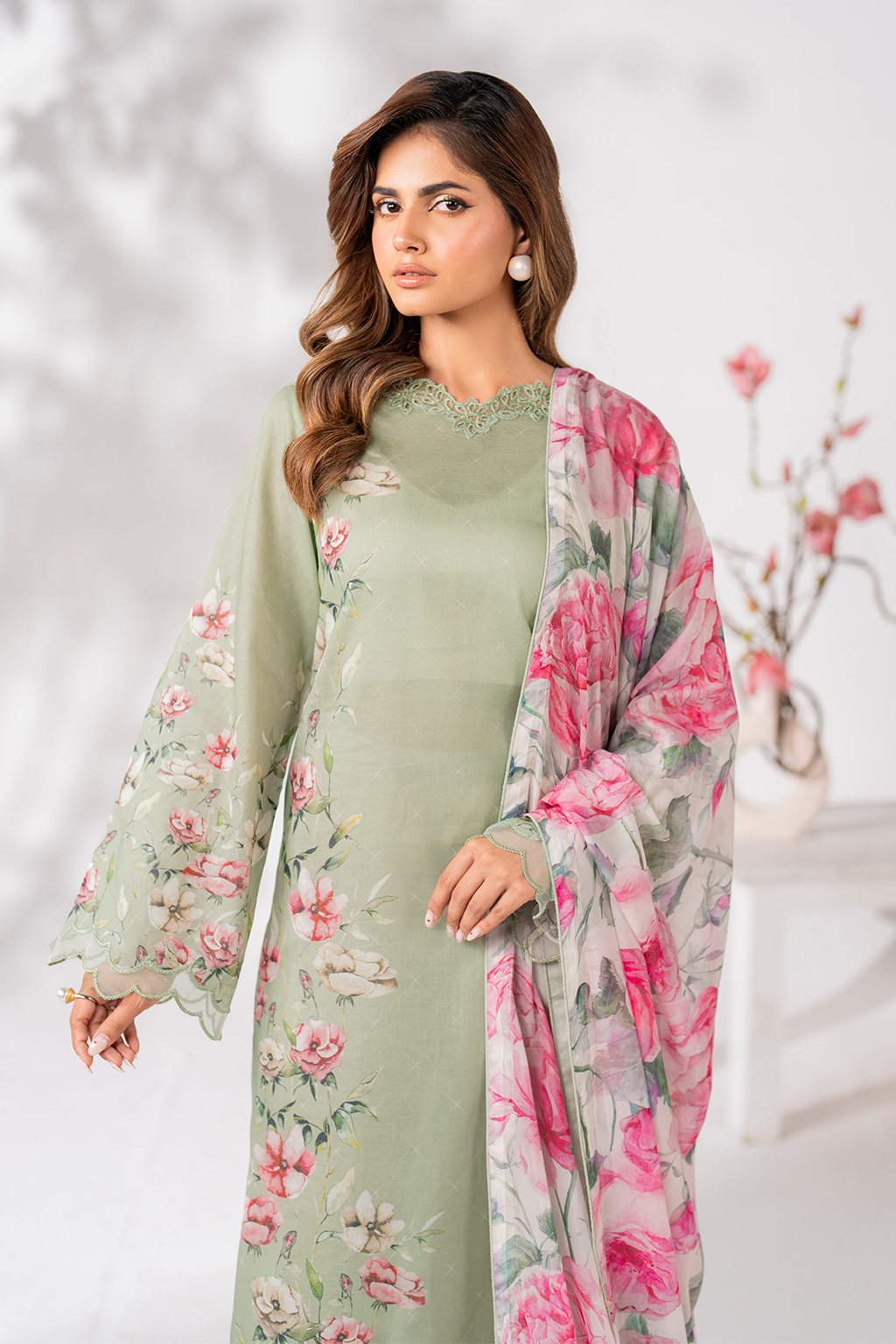UE-264 Printed Lawn