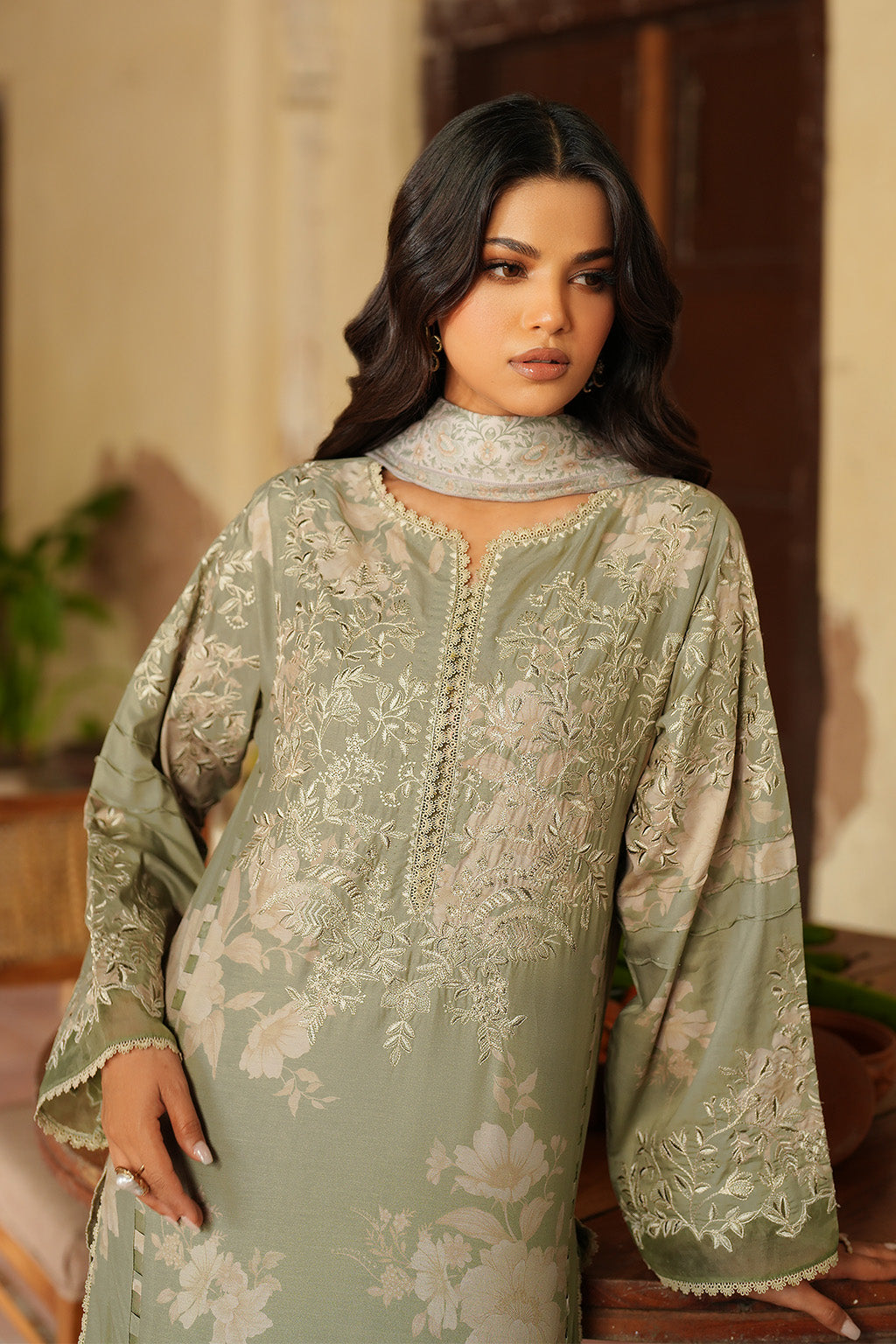 IPF-08  Embroidered Linen