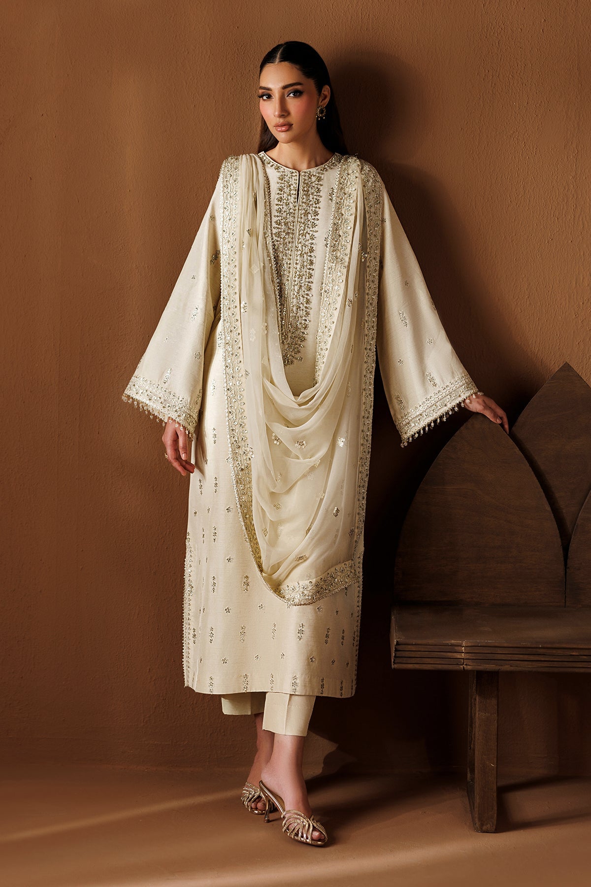 Embroidered Raw Silk Sf-4434