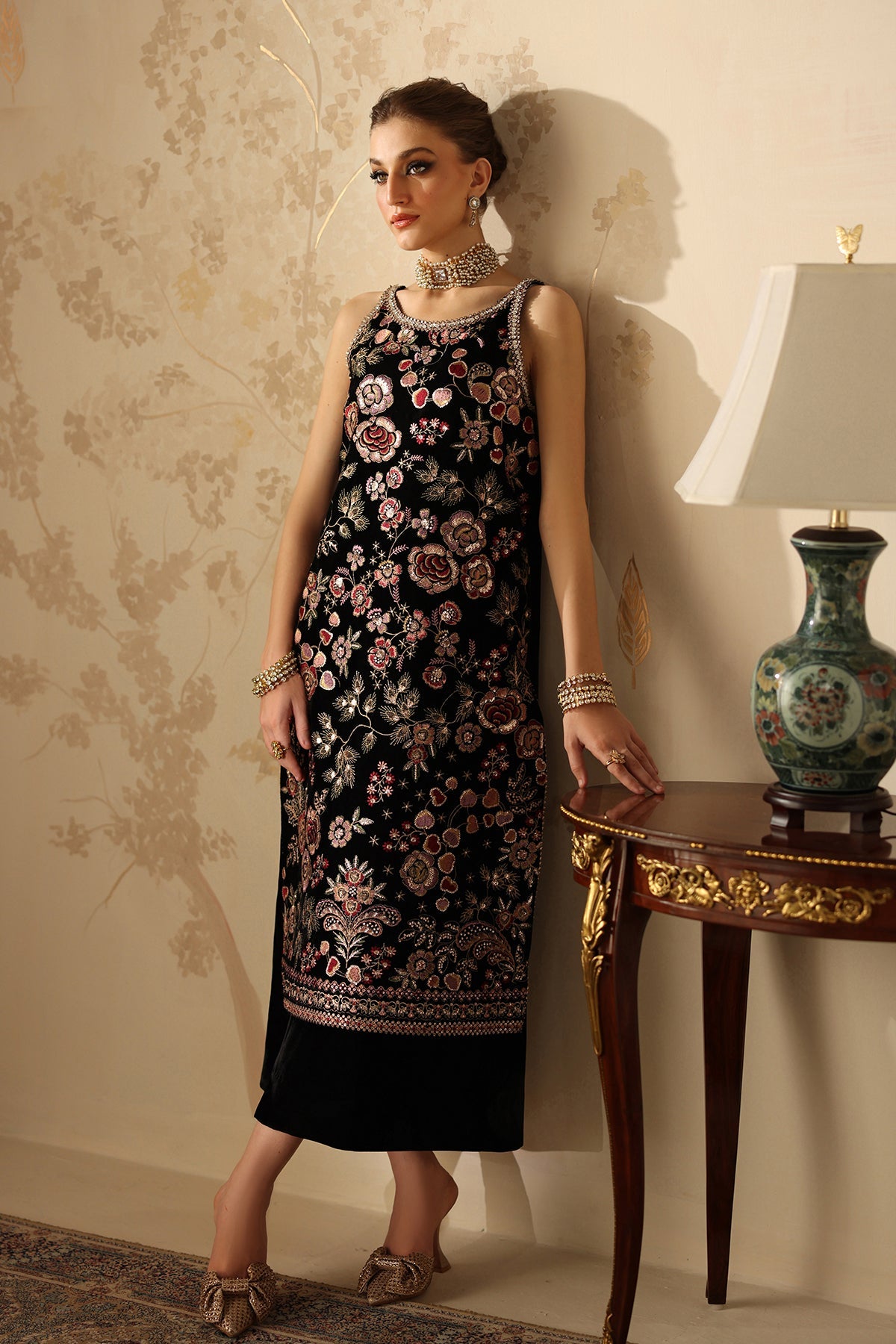 EMBROIDERED VELVET SF-4312