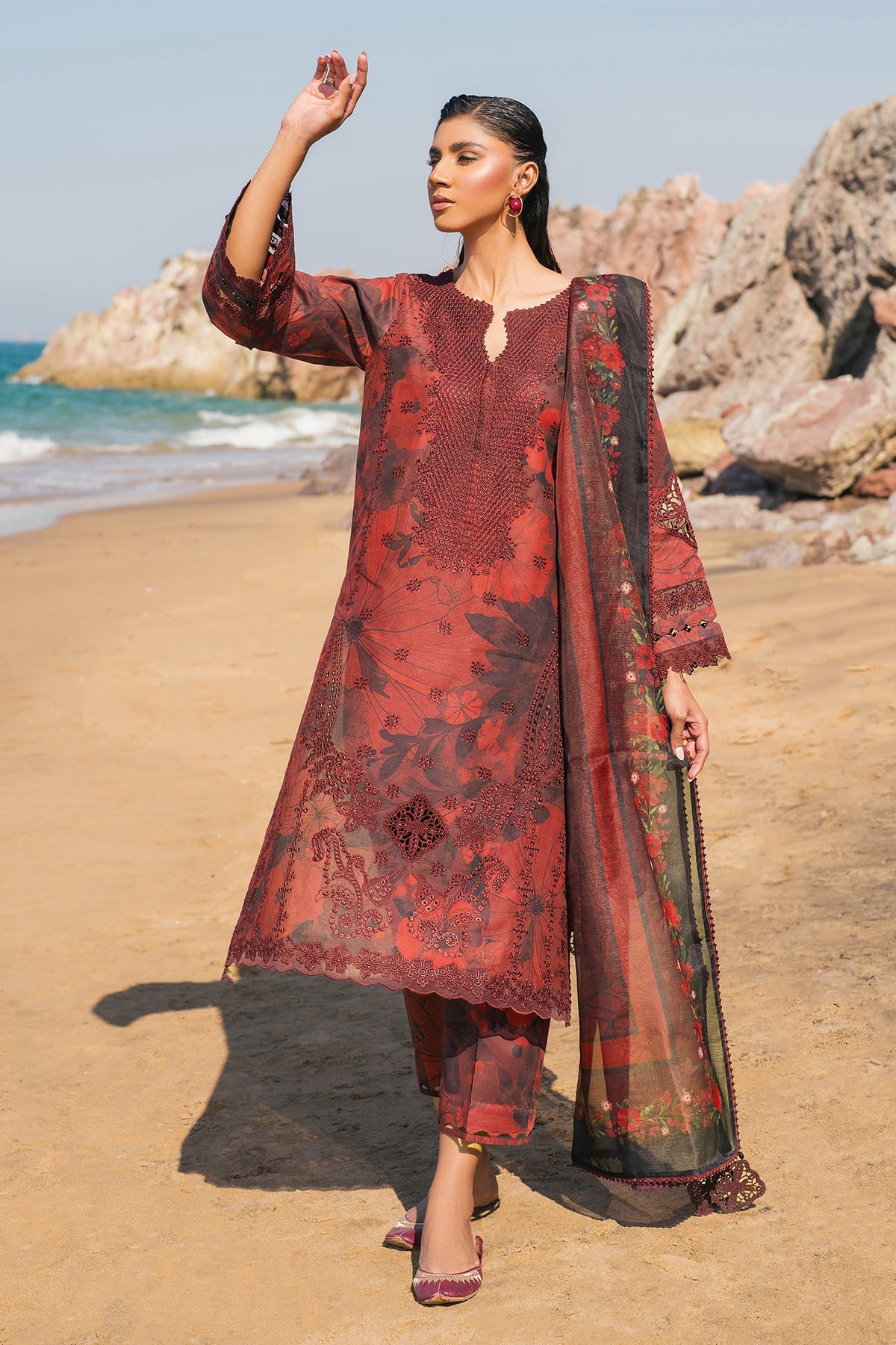 EMBROIDERED PRINTED LAWN UF-4117