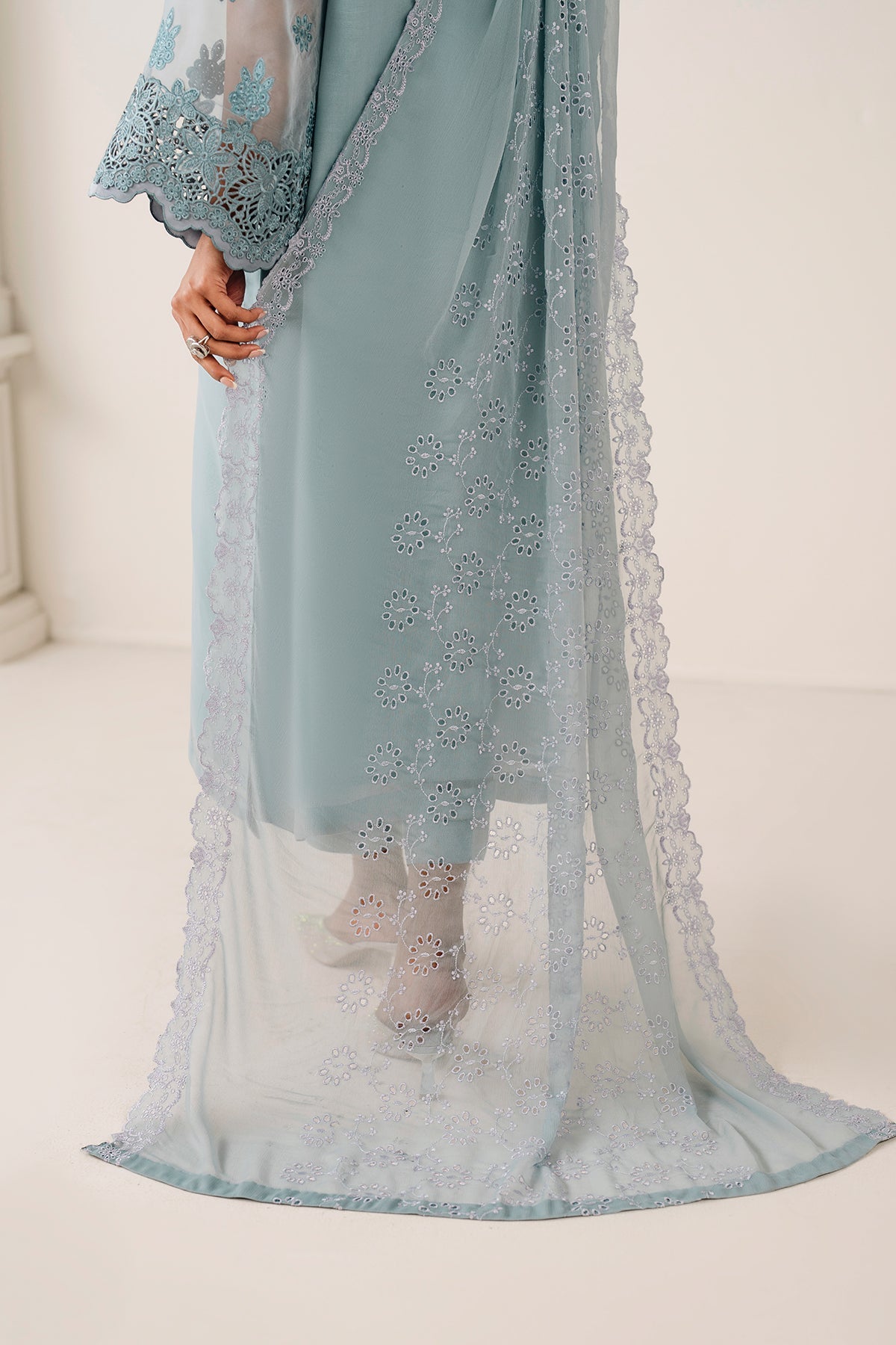 EMBROIDERED CHIFFON DUPATTA 75