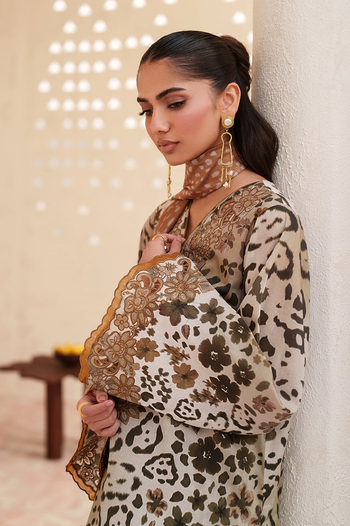 EMBROIDERED LAWN UF-4408