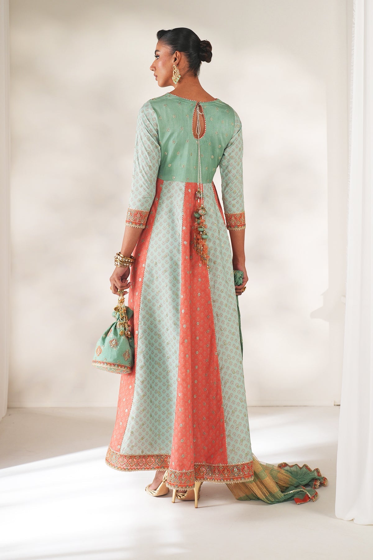Embroidered Lawn Kurta