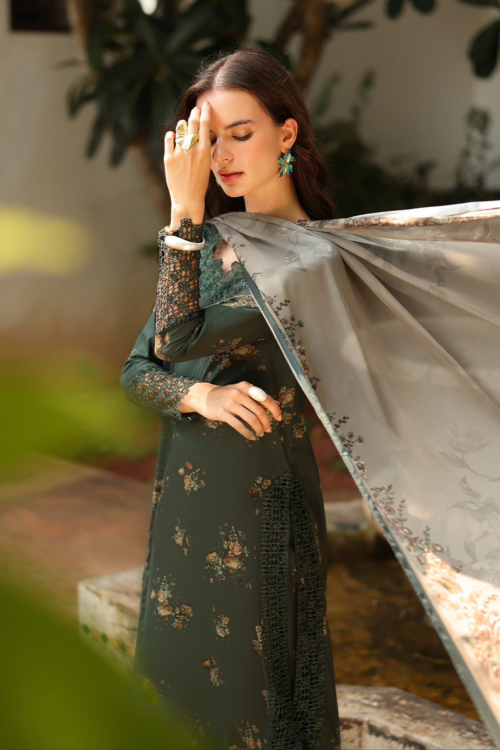 UE-489 Printed Lawn