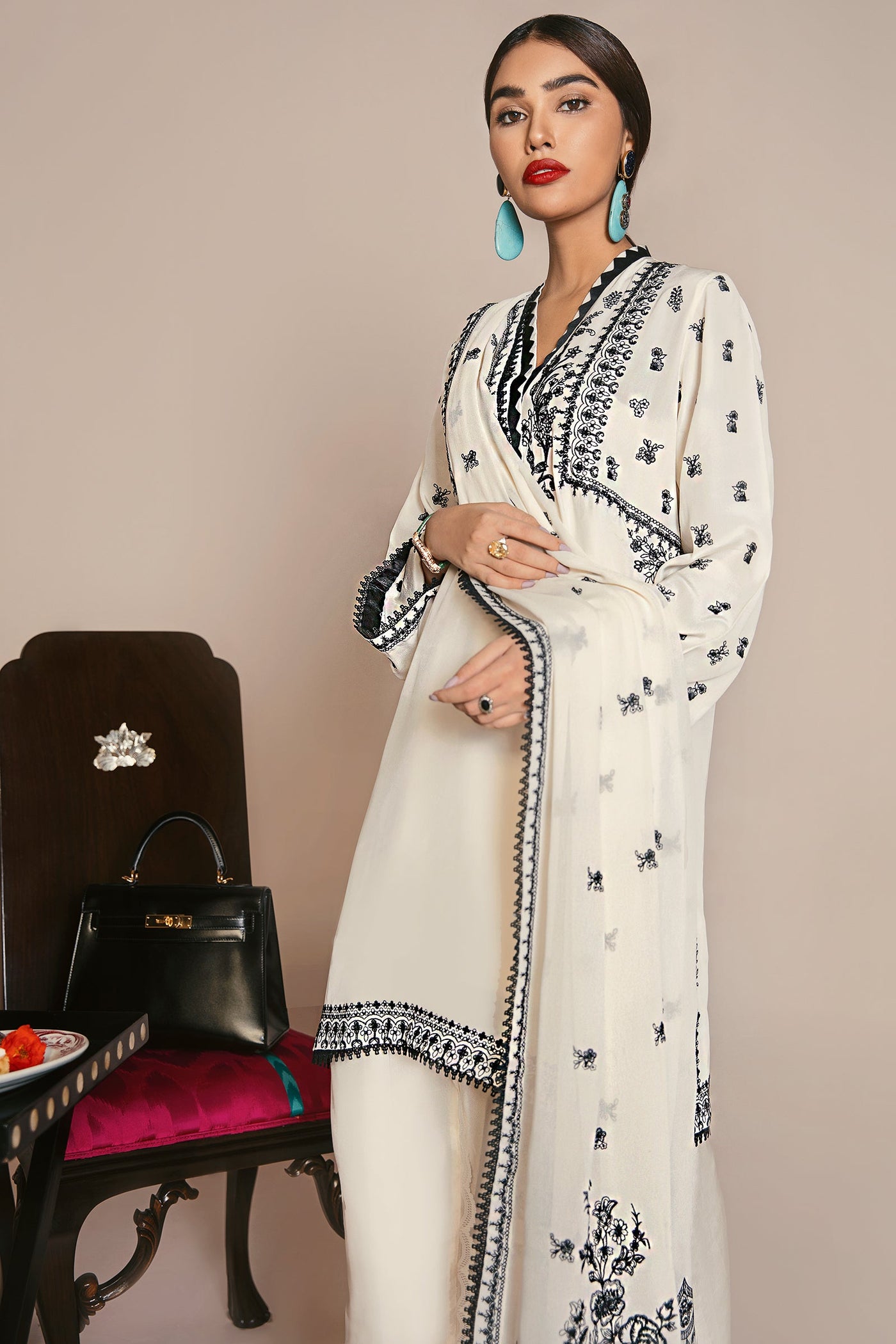 https://cdn.shopify.com/s/files/1/1678/4755/products/1600x2400a1_5cc3abcb-30e9-40a6-93e2-d152f425ea52.jpg?v=1631169084