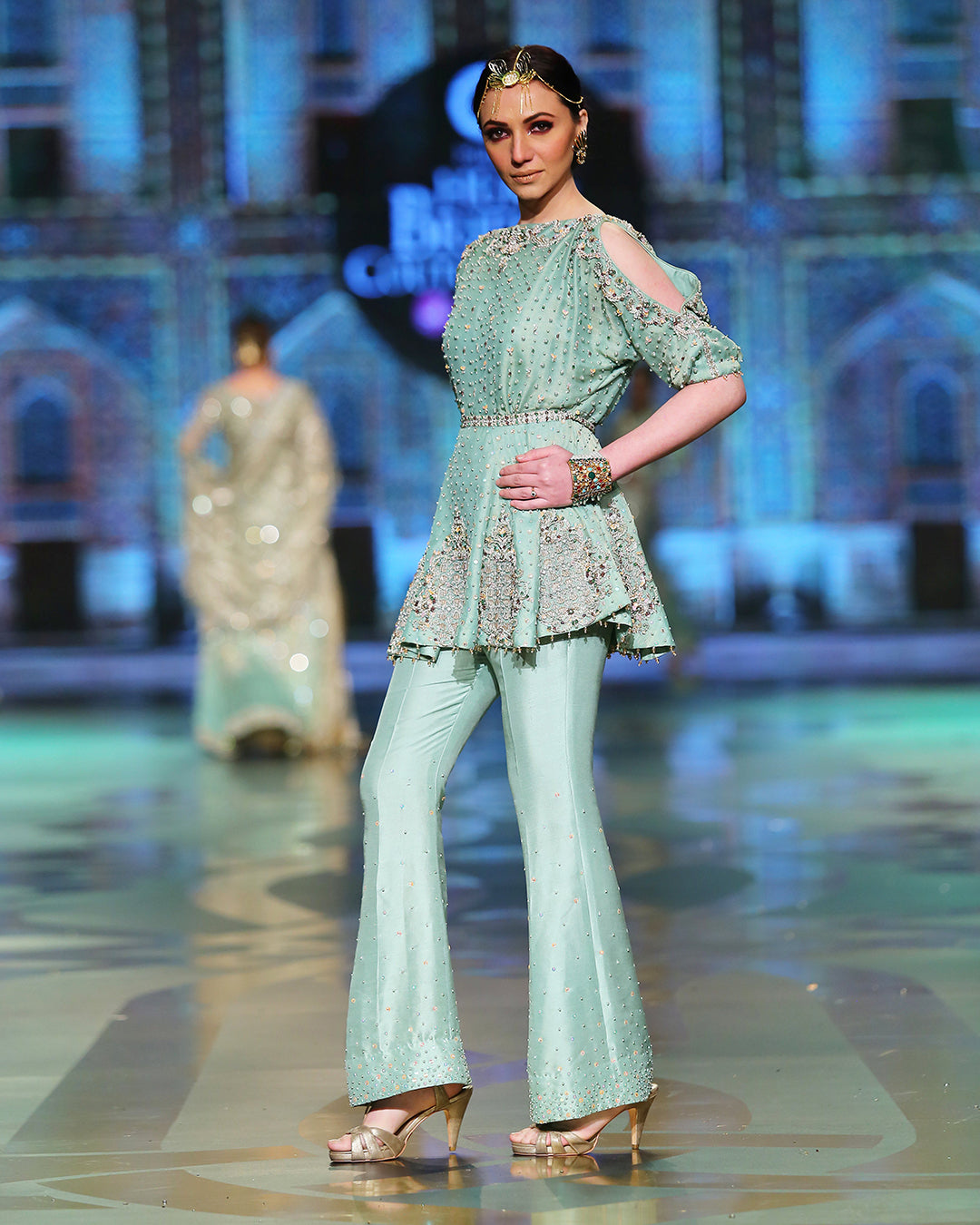 https://cdn.shopify.com/s/files/1/0262/2531/1795/products/16_0008_FaizaSaqlain_4.jpg?v=1615358575