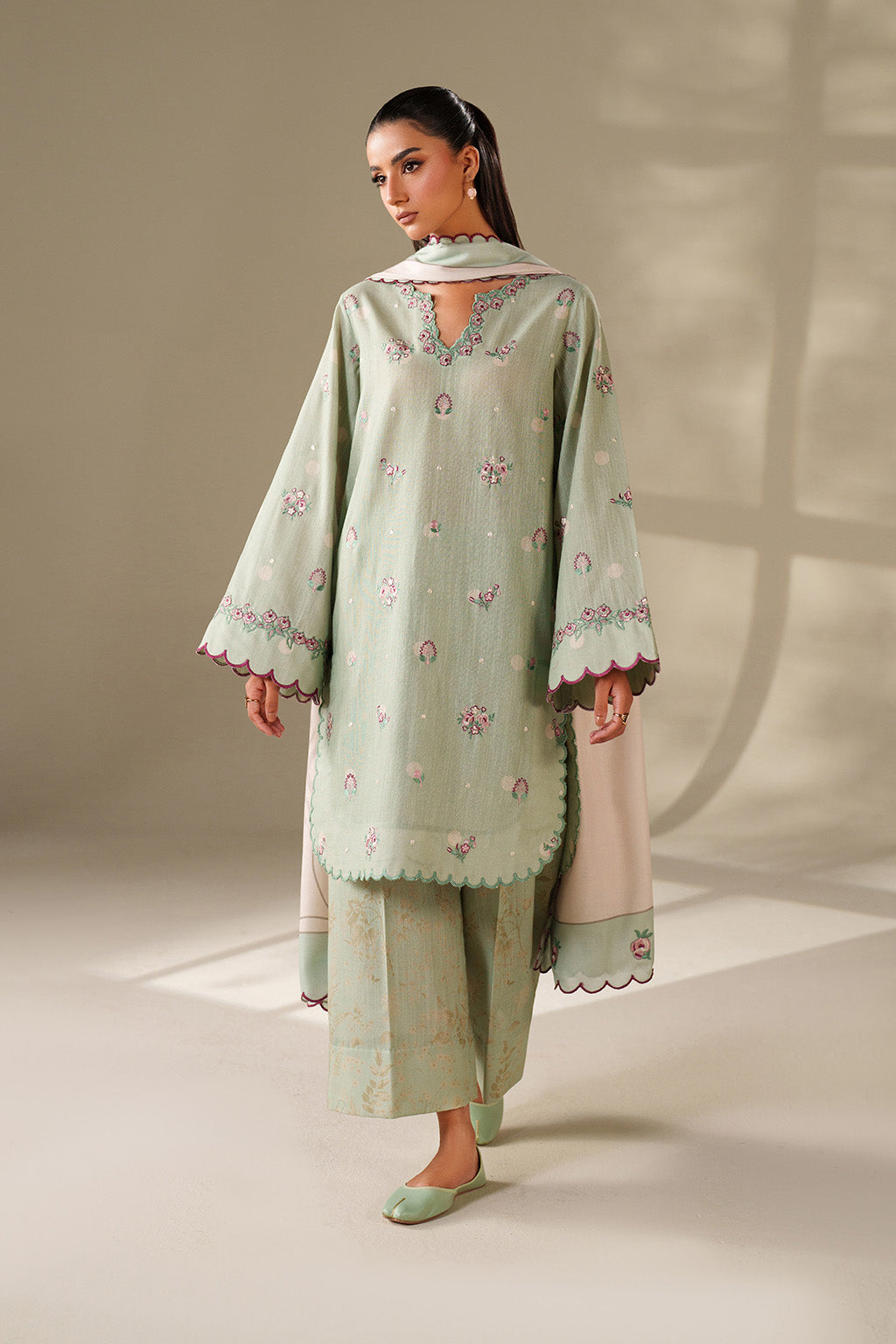 UE-563 Printed Khaddar