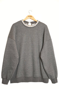 D16 - Grey