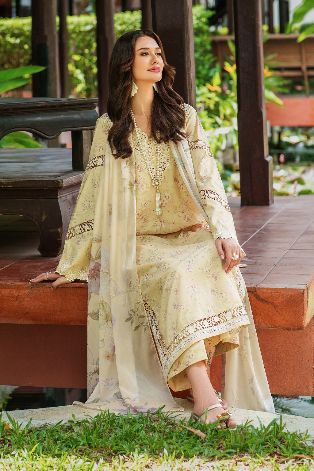 UE-497 Printed Lawn