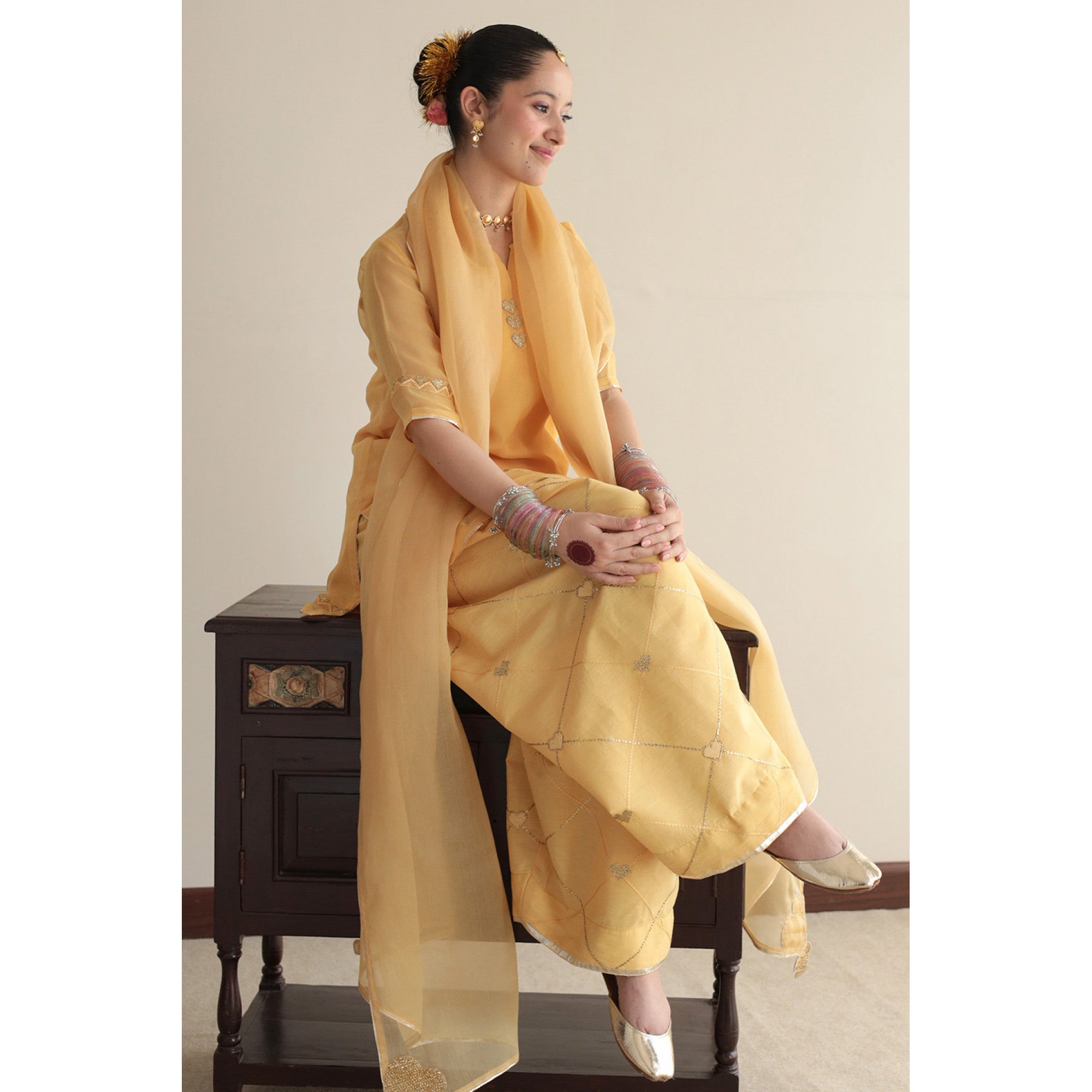 Buttercup Yellow Outfit