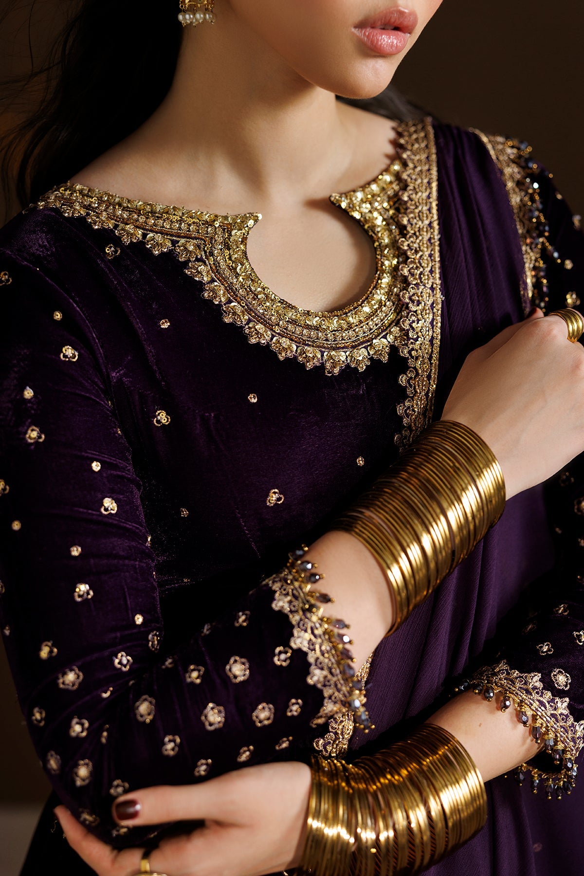 EMBROIDERED VELVET UF-4628