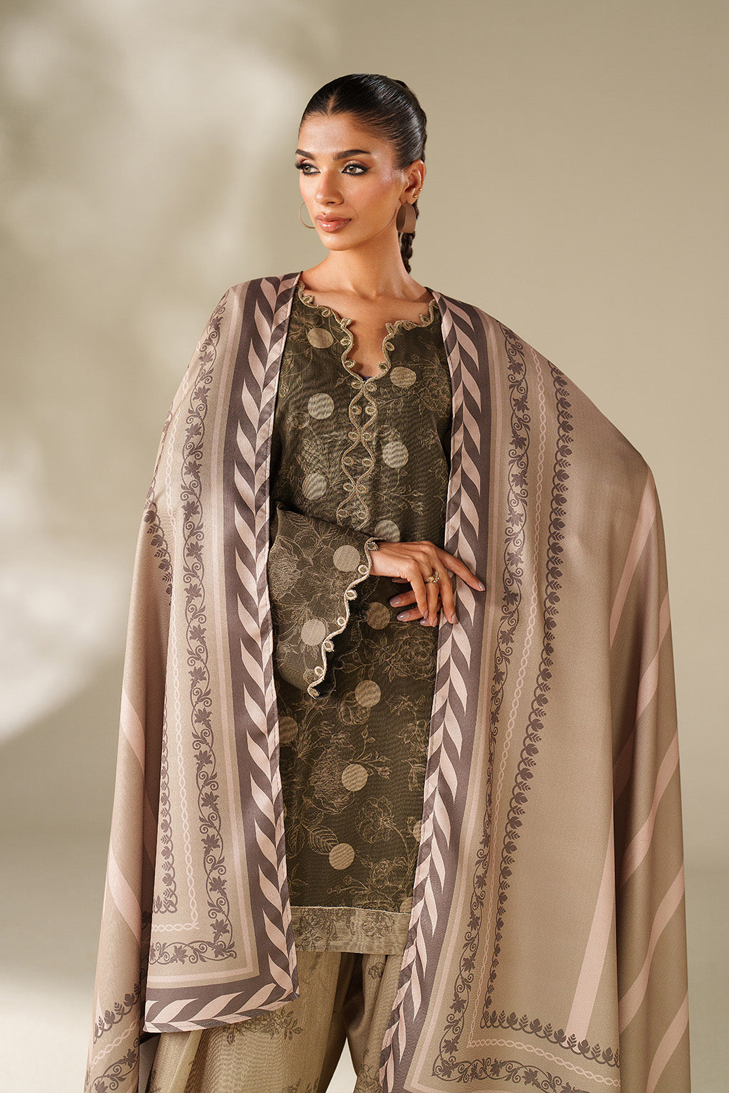UE-565 Printed Khaddar