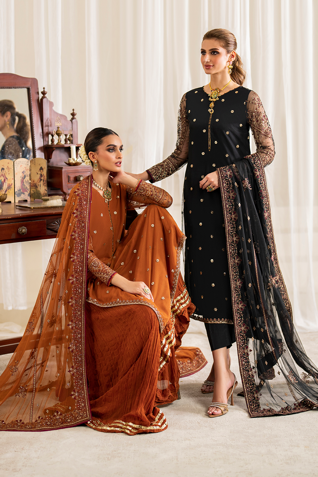 UE-287 Embroidered Net
