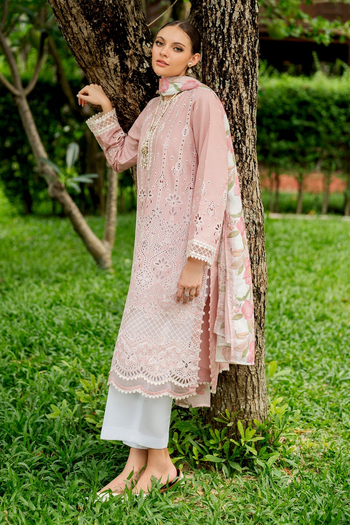 EMBROIDERED LAWN SF-4264