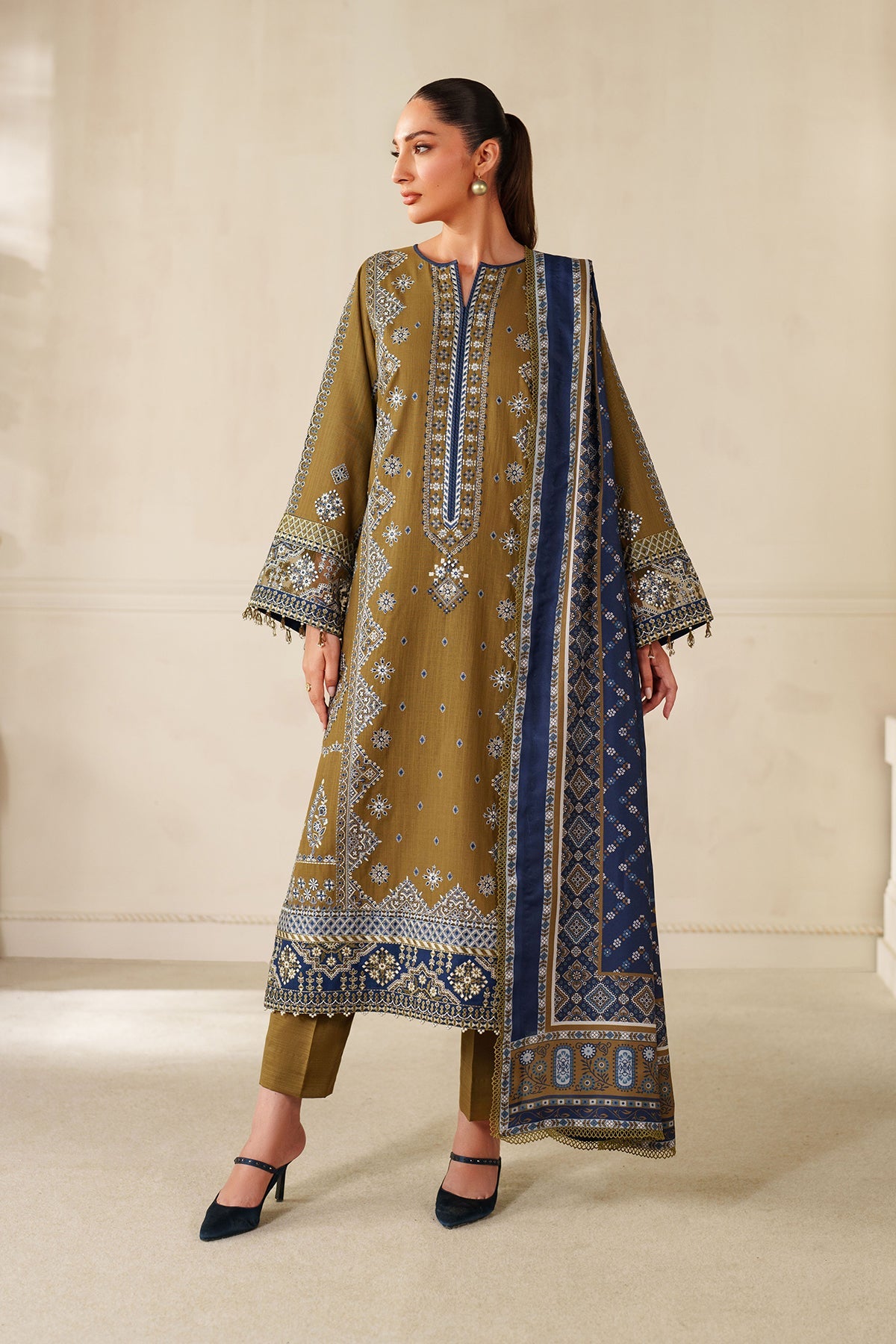 EMBROIDERED KHADDAR UF-4344