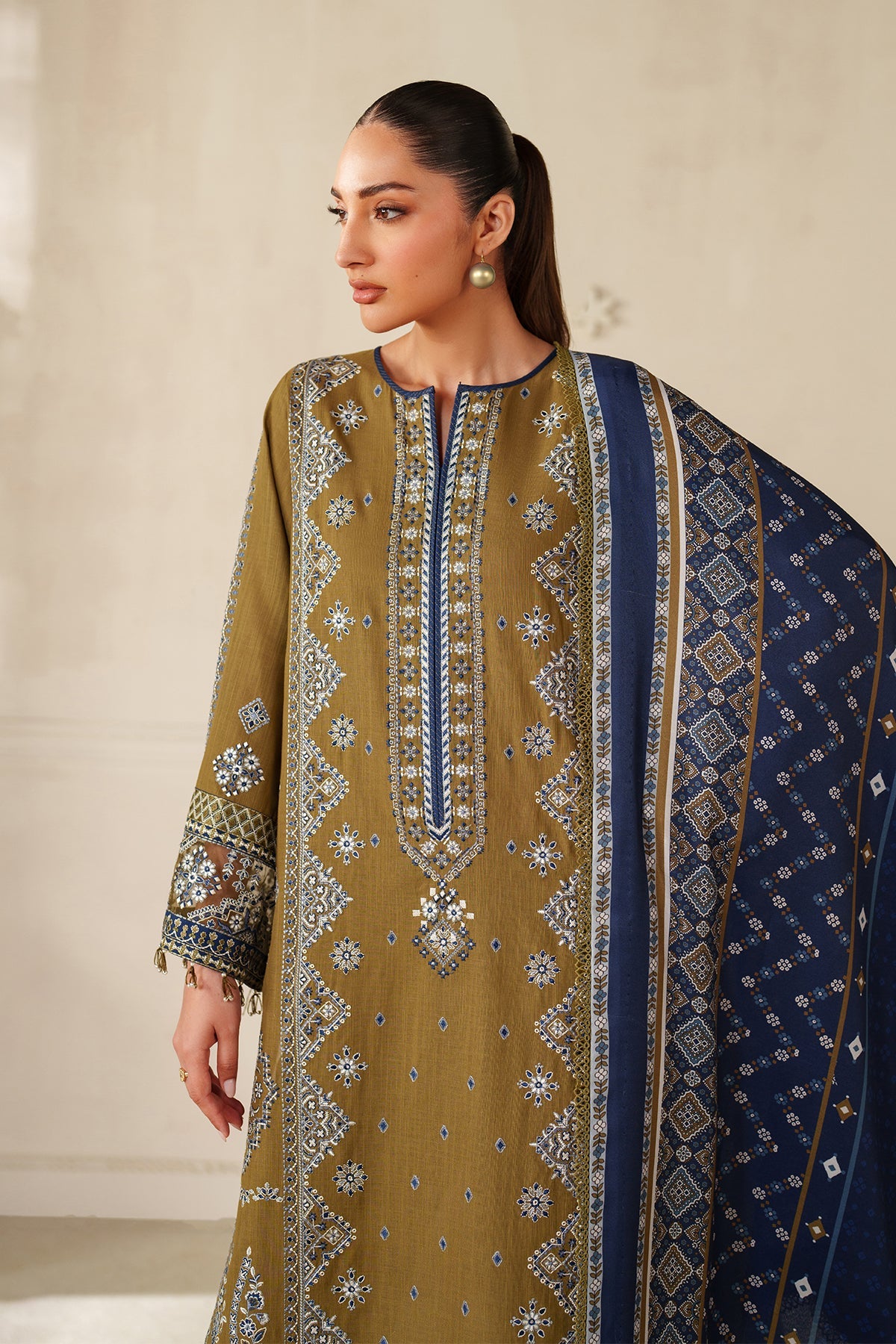 EMBROIDERED KHADDAR UF-4344