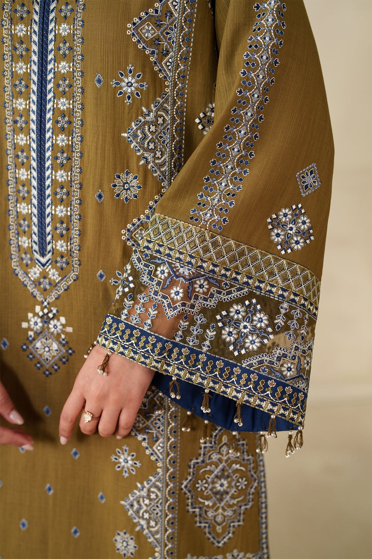 EMBROIDERED KHADDAR SF-4344