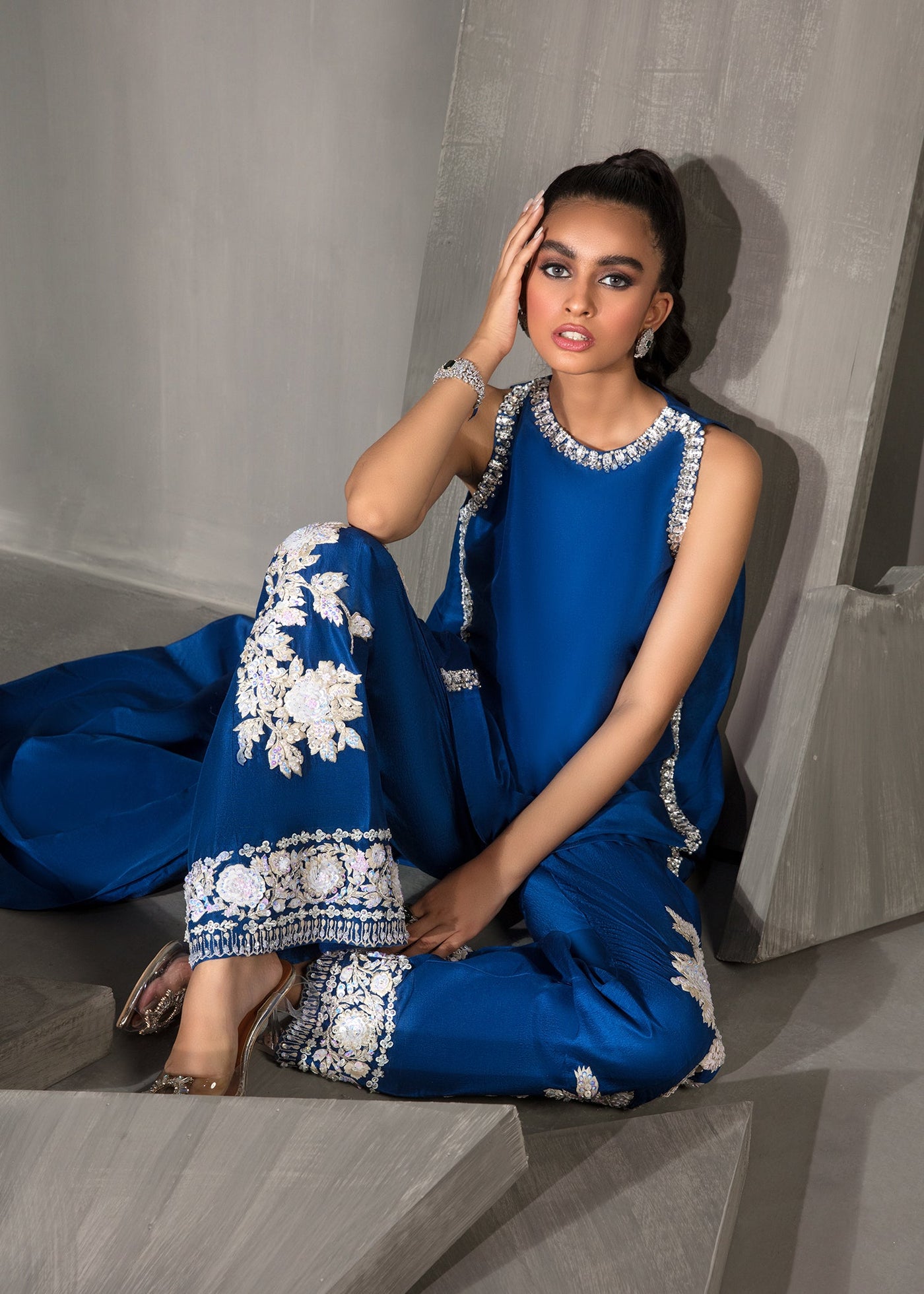 https://cdn.shopify.com/s/files/1/1625/9005/products/18_18ecd0b1-3132-4856-9d69-15dfc49a2333.jpg?v=1635333352