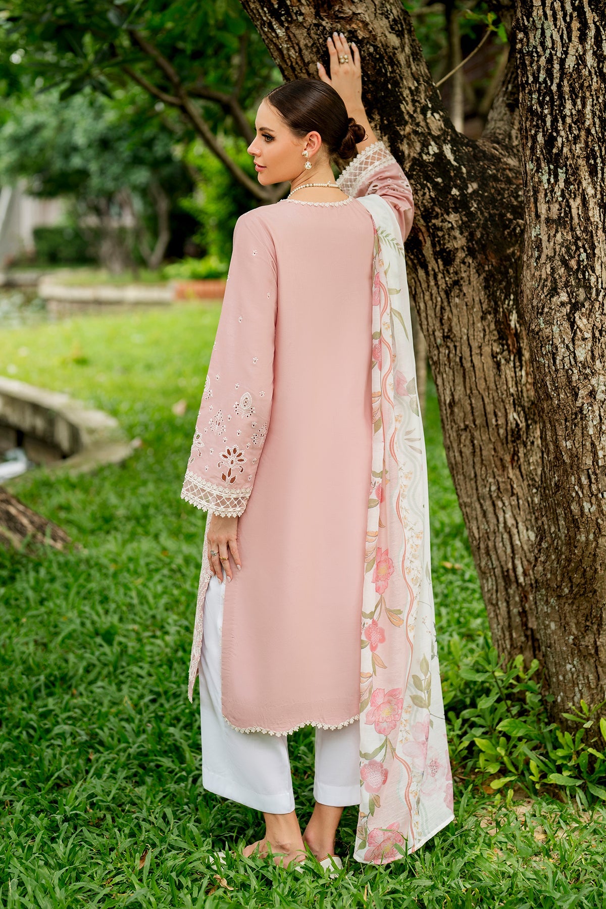 EMBROIDERED LAWN SF-4264