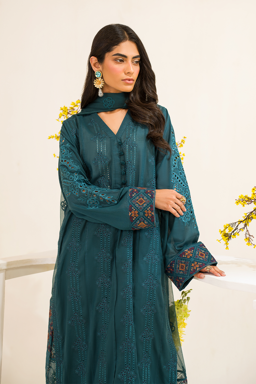 UE-161 Embroidered Lawn